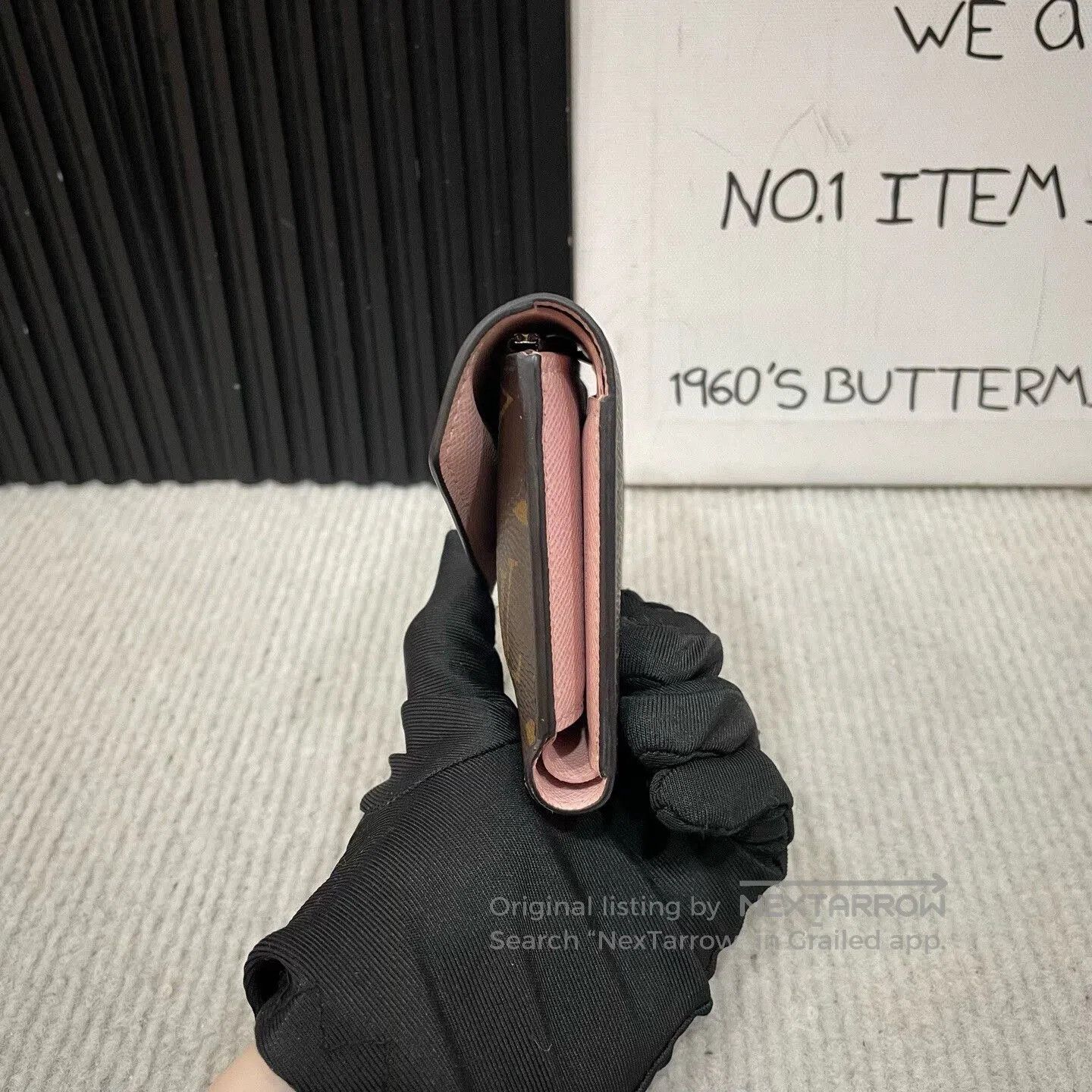 Louis Vuitton LV Monogram Pink Detail Compact Wallet. Size ONE SIZE - 5 Thumbnail