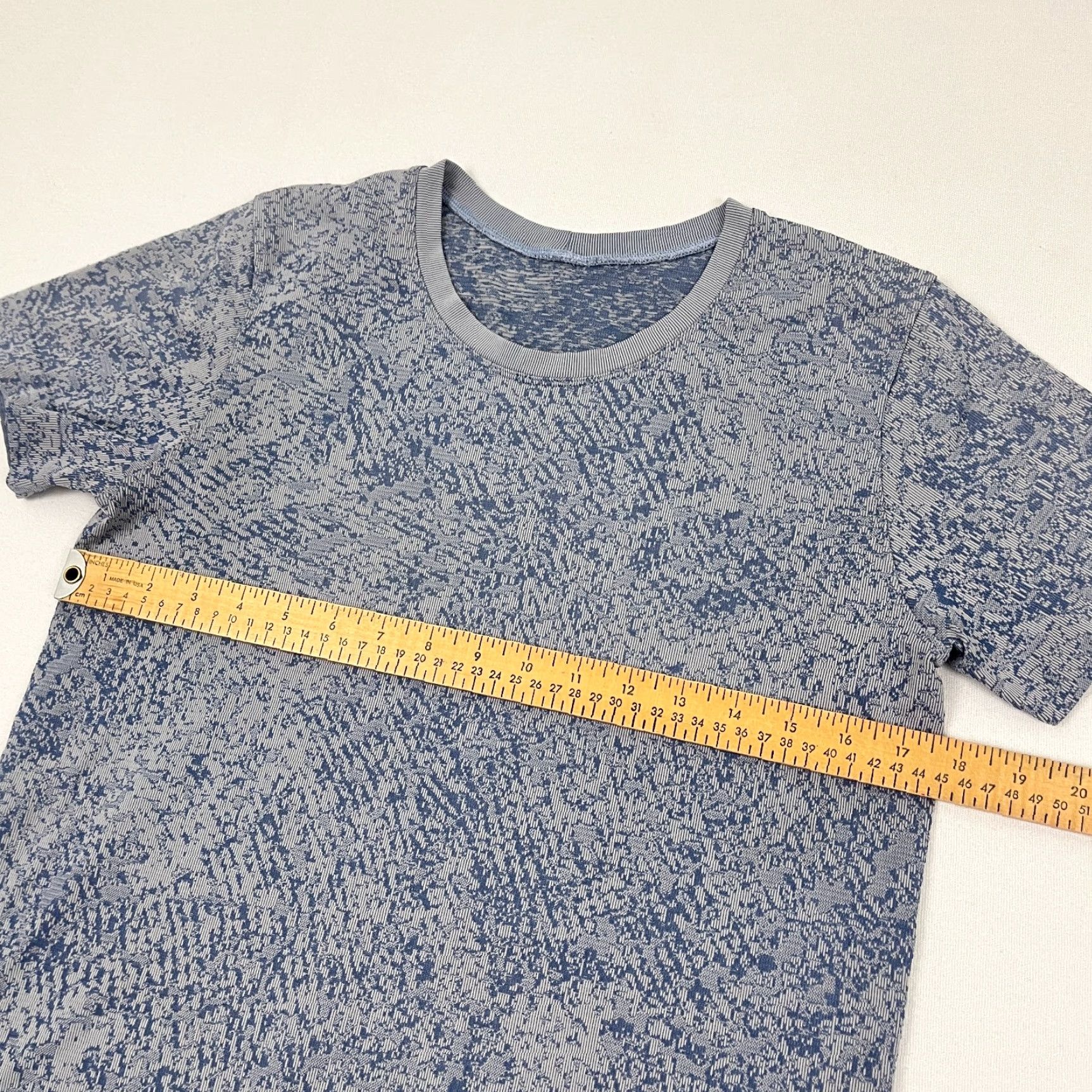 Lululemon Lululemon Swiftly Breathe Shirt Womens 8 Gray Floral Fauna Active Gym Running Yoga T-Shirt Short Sleeve Crew Neck Breathable Size M / US 6-8 / IT 42-44 - 6 Thumbnail