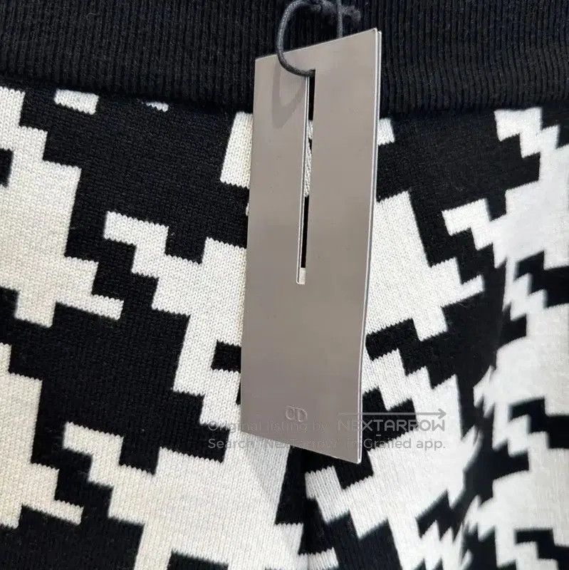 Dior Dior Summer Black and White Houndstooth Shorts . Size 27" / US 4 / IT 40 - 5 Thumbnail