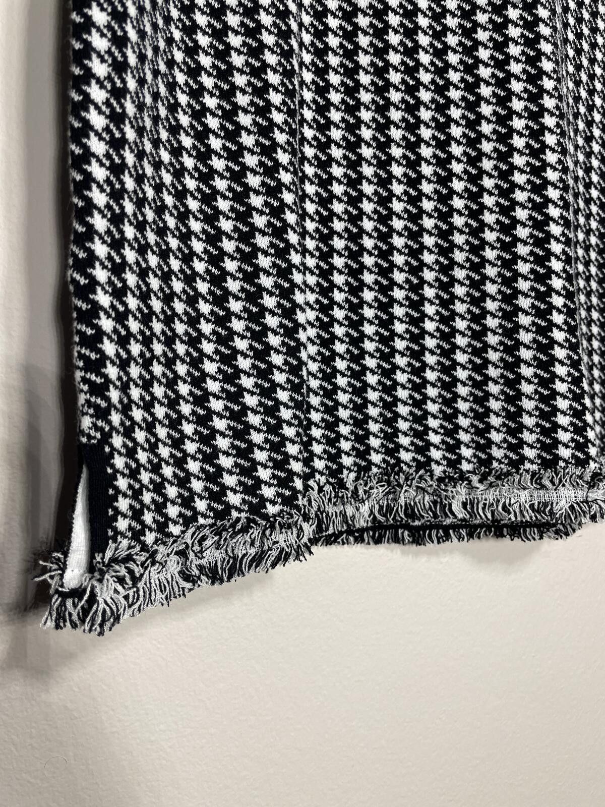 Ann Taylor Ann Taylor Houndstooth Fringe Sweater Top preppy chic S Size S / US 4 / IT 40 - 7 Thumbnail