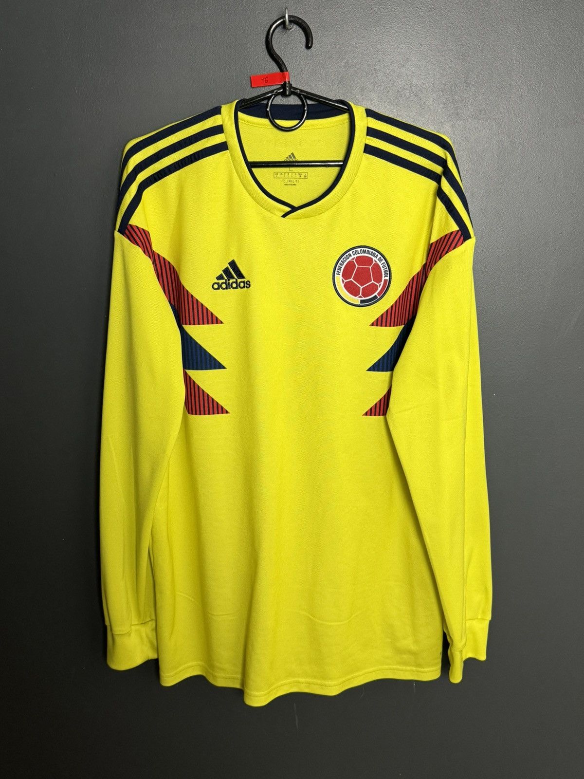 Adidas Colombia National Team 18/19 Home Football Jersey Size US L / EU 52-54 / 3 - 1 Thumbnail
