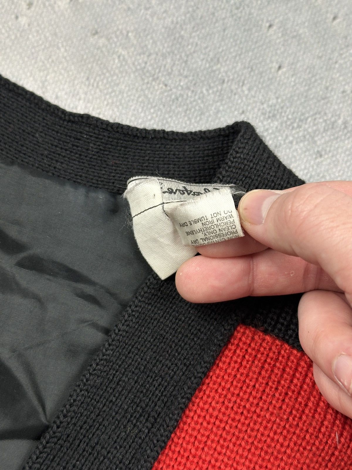 Salvatore Ferragamo Salvatore Ferragamo Geometric Wool Cardigan Archive Italy Size S / US 4 / IT 40 - 14 Thumbnail