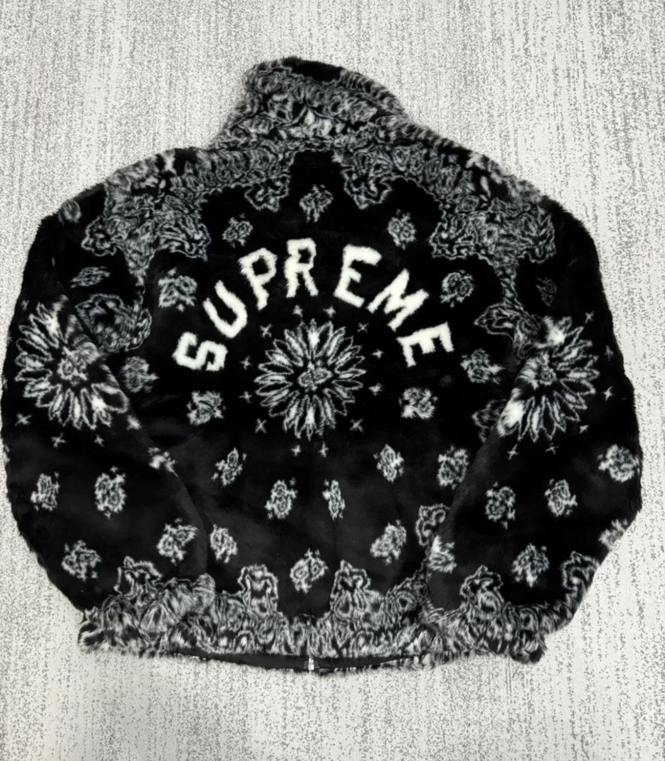 Supreme Supreme bandana Faux Fur bomber jacket black Size US L / EU 52-54 / 3 - 5 Thumbnail