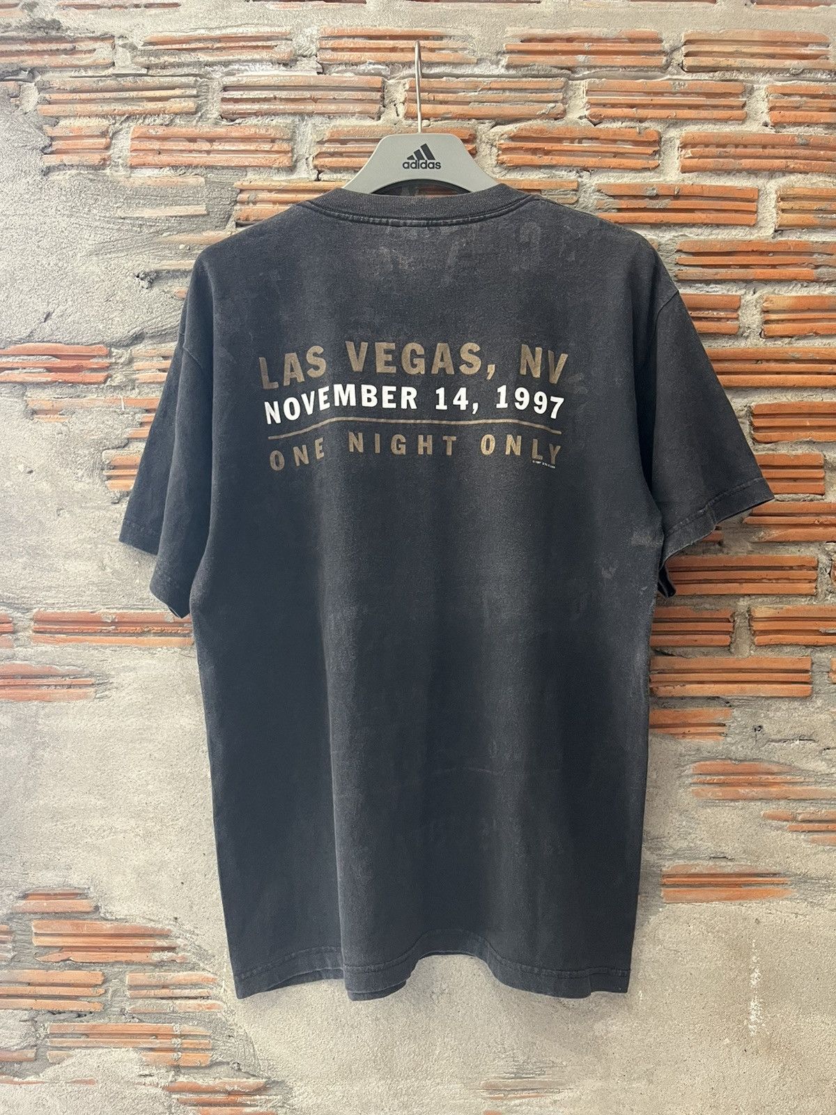 Band Tees Vtg BEE GEES One Night Only in LAS VEGAS 1997’s Tour Tshirt Size US L / EU 52-54 / 3 - 3 Thumbnail