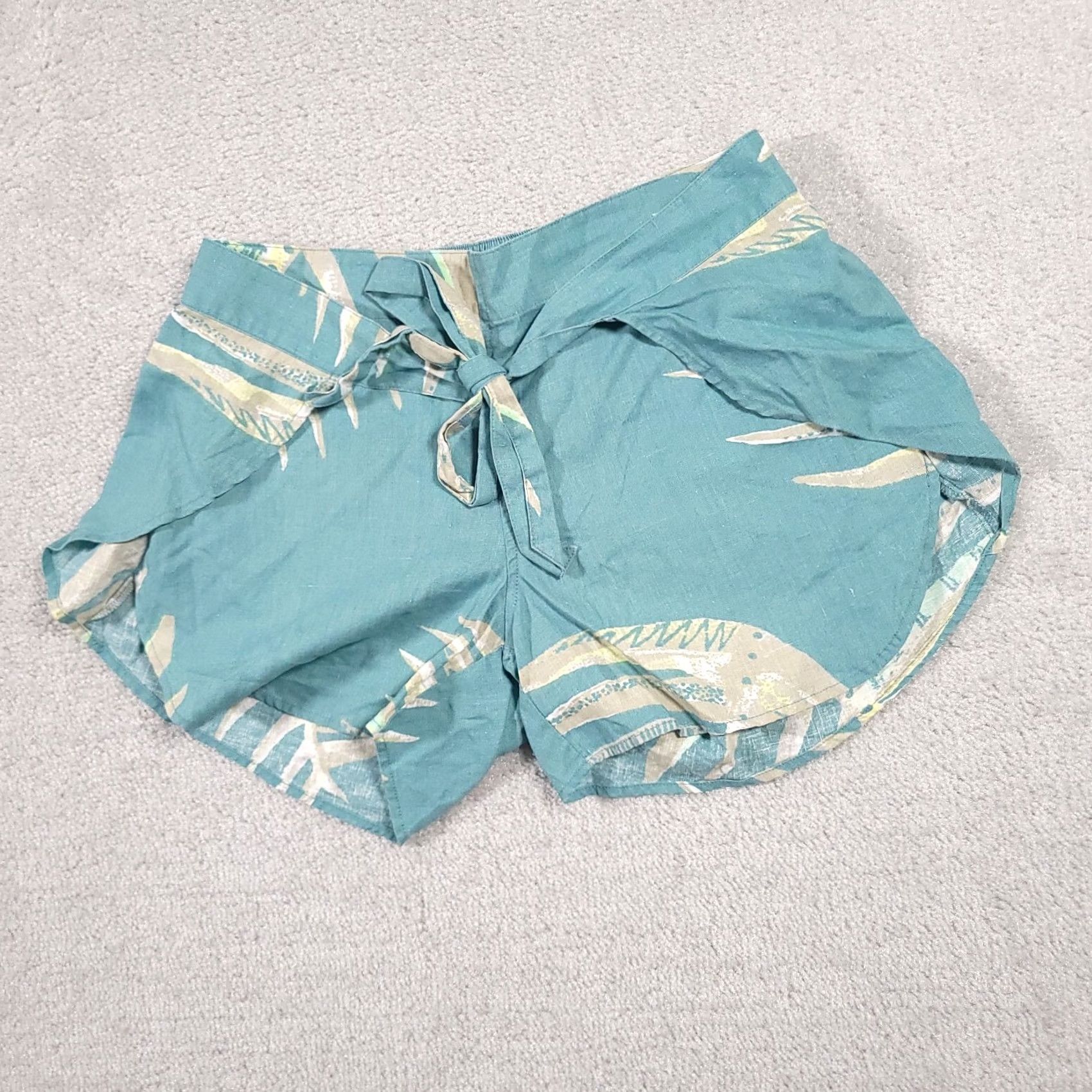 Patagonia Patagonia Shorts Women’s XS Blue Island Hemp Blend Tie Waist Tropical Palm Leaf Aloha Classic Size 26" / US 2 / IT 38 - 2 Thumbnail
