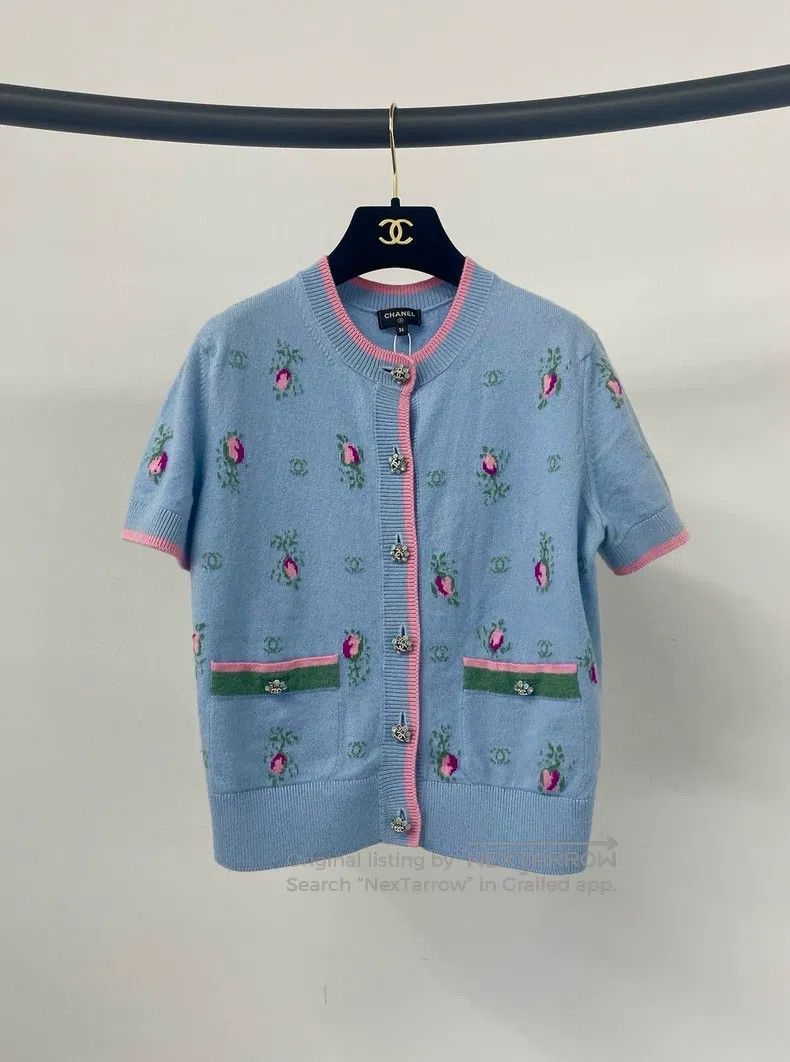 Chanel Chanel Beautiful rhinestone buttoned floral pearl short-sl Size XXS / US 00 / IT 34 - 1 Thumbnail