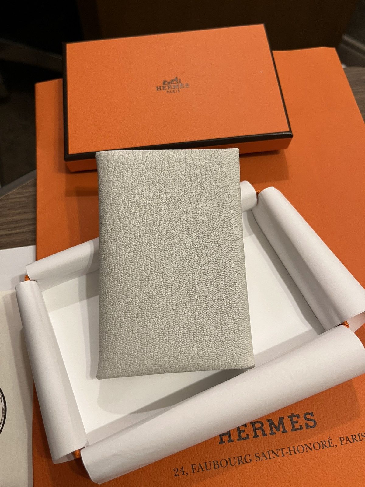 Hermes Super Rare Chèvre Mysore Hermes Calvi Wallet Mushroom Size ONE SIZE - 15 Thumbnail