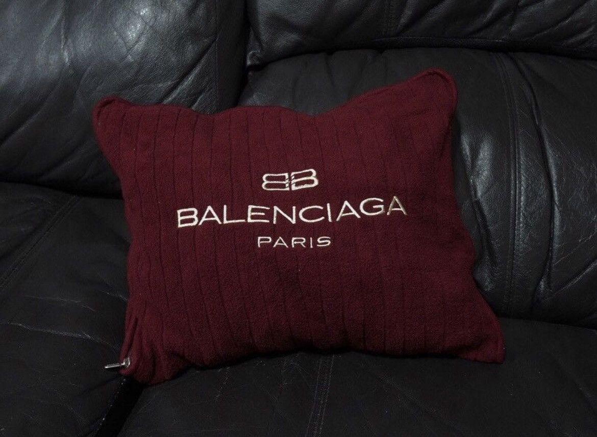 Balenciaga Balenciaga Pillow Cases Size ONE SIZE - 5 Thumbnail