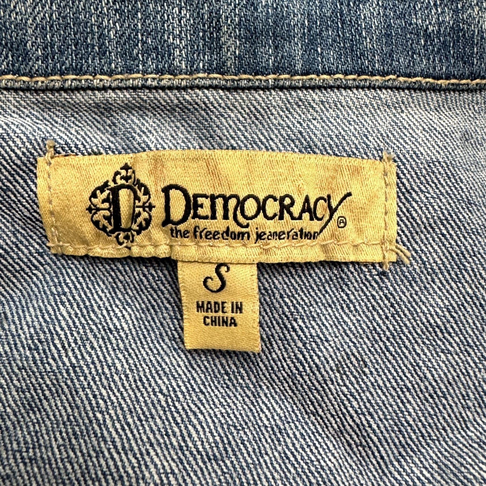 Vintage VINTAGE Democracy Studded Rhinestone Embellished Denim Jacket Womens Small Blue Button Size M / US 6-8 / IT 42-44 - 5 Thumbnail