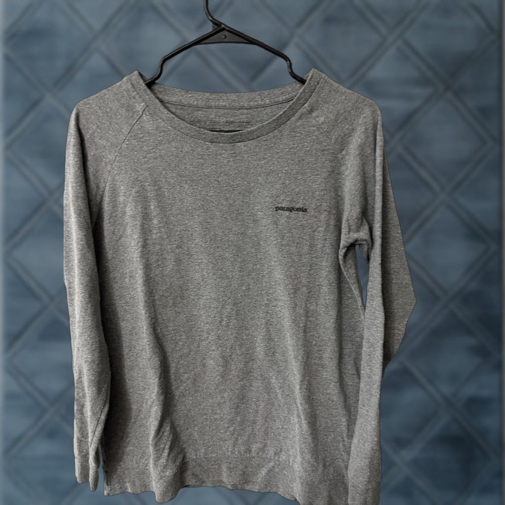 Patagonia Patagonia T-Shirt Long Sleeve Gray Outdoor Casual Wear Small Mens Size US S / EU 44-46 / 1 - 1 Thumbnail