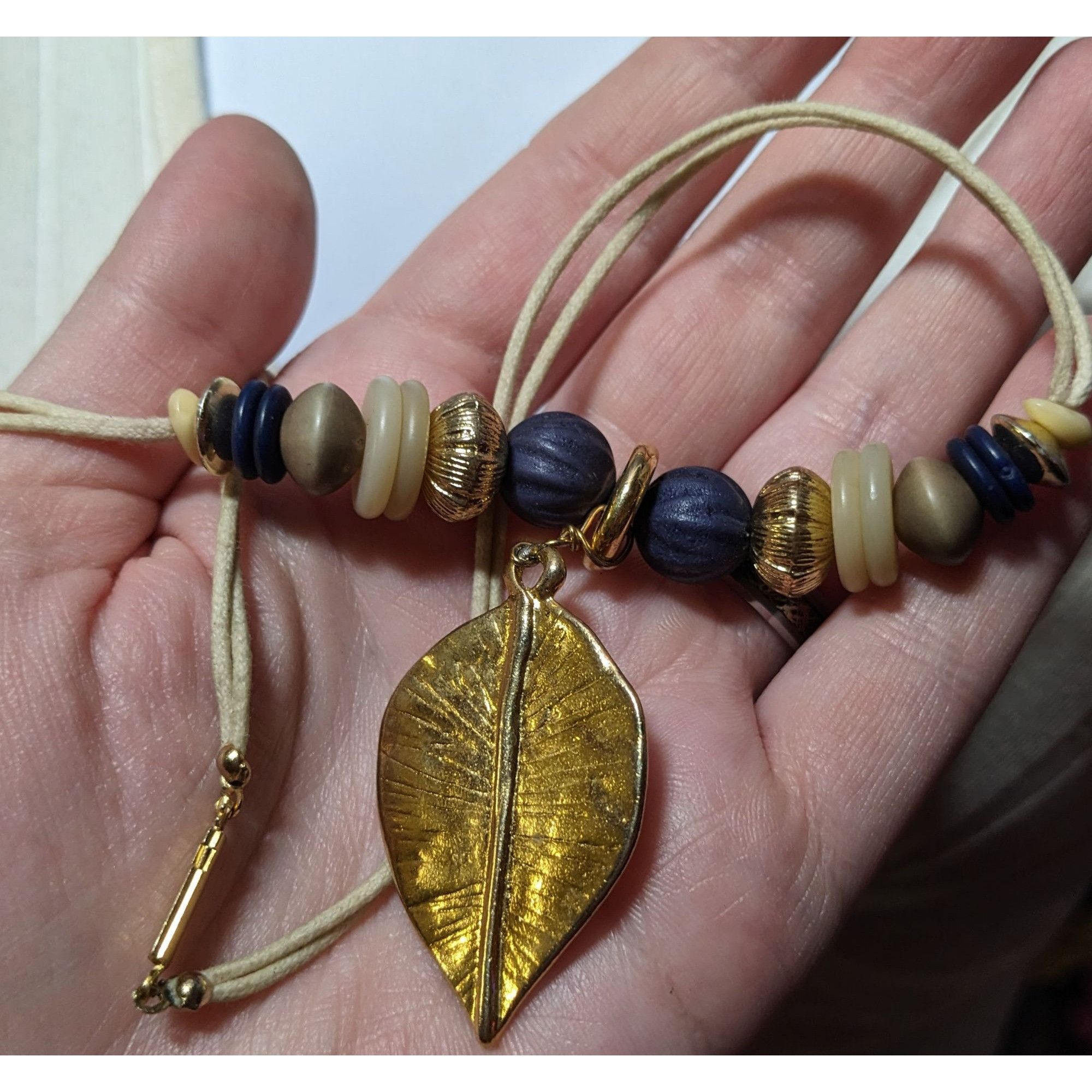 Other Hippie Bohemian Gold Tone Leaf Pendant Beaded Nature Inspire Size ONE SIZE - 10 Thumbnail