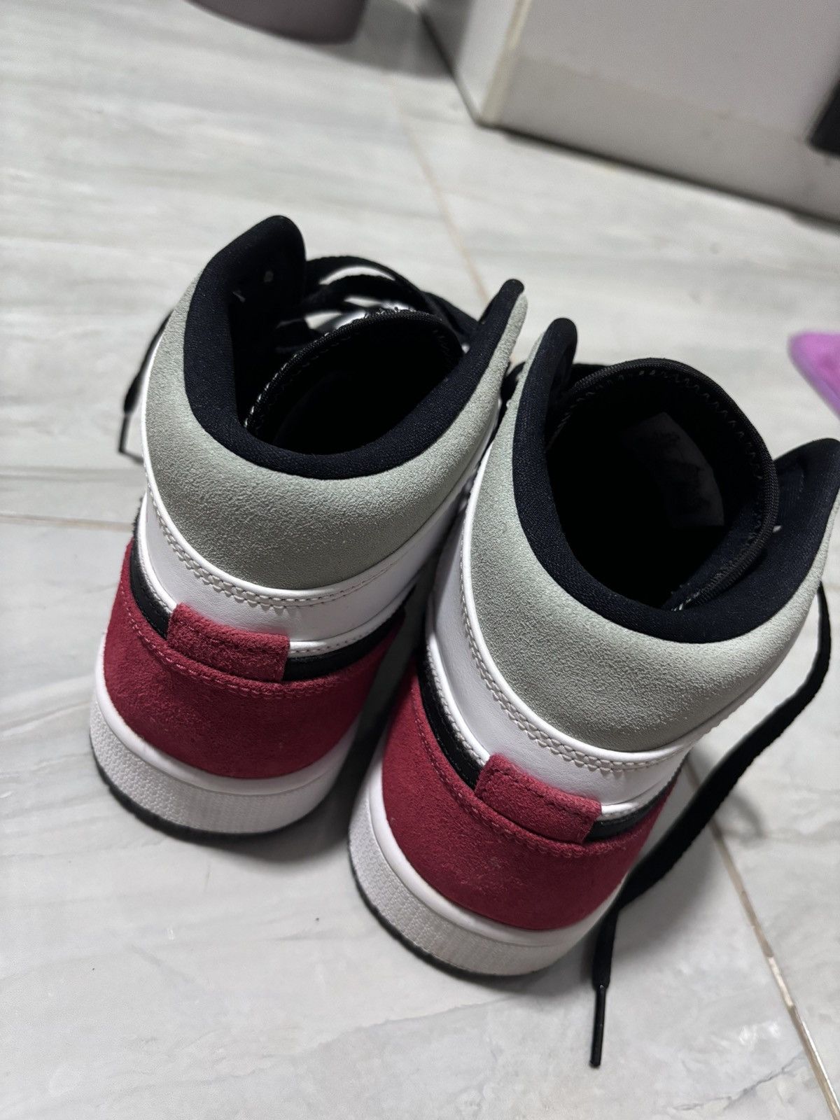 Nike AIR JORDAN 1 MID SE “RED BLACK TOE” Size US 8.5 / EU 41-42 - 6 Thumbnail