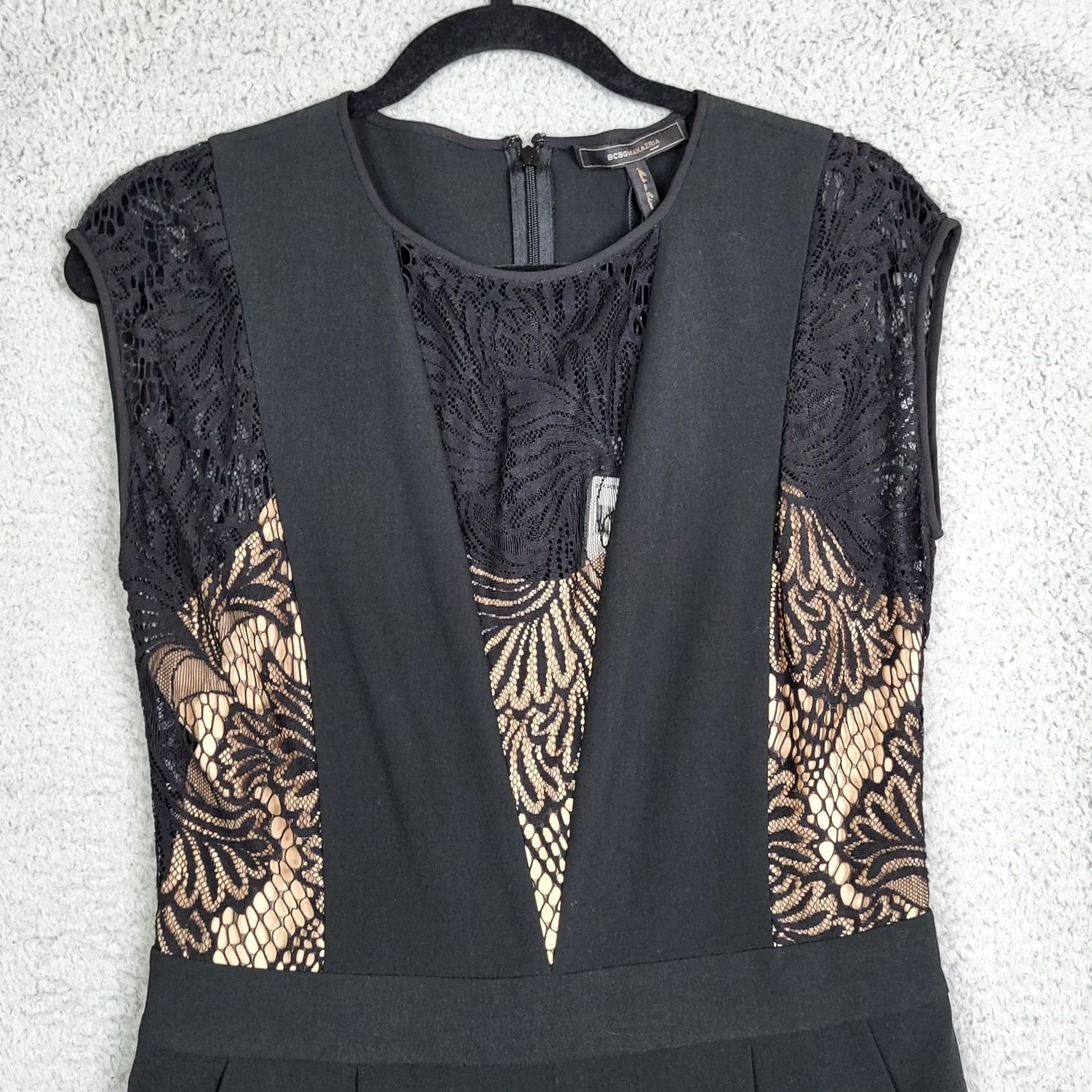 Bcbgmaxazria BCBGMAXAZRIA Jumpsuit One-Piece Black Women's Size 6 NEW V-Neck Short Sleeve Floral Romper Size 28" / US 6 / IT 42 - 3 Thumbnail