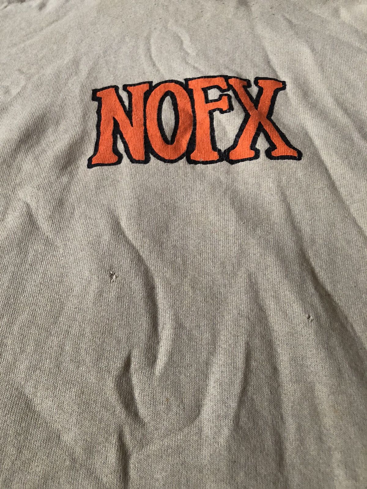 Band Tees × Vintage RARE VINTAGE NOFX 1994 PUNK BAND DISTRESSED HOODIE Size US L / EU 52-54 / 3 - 4 Thumbnail
