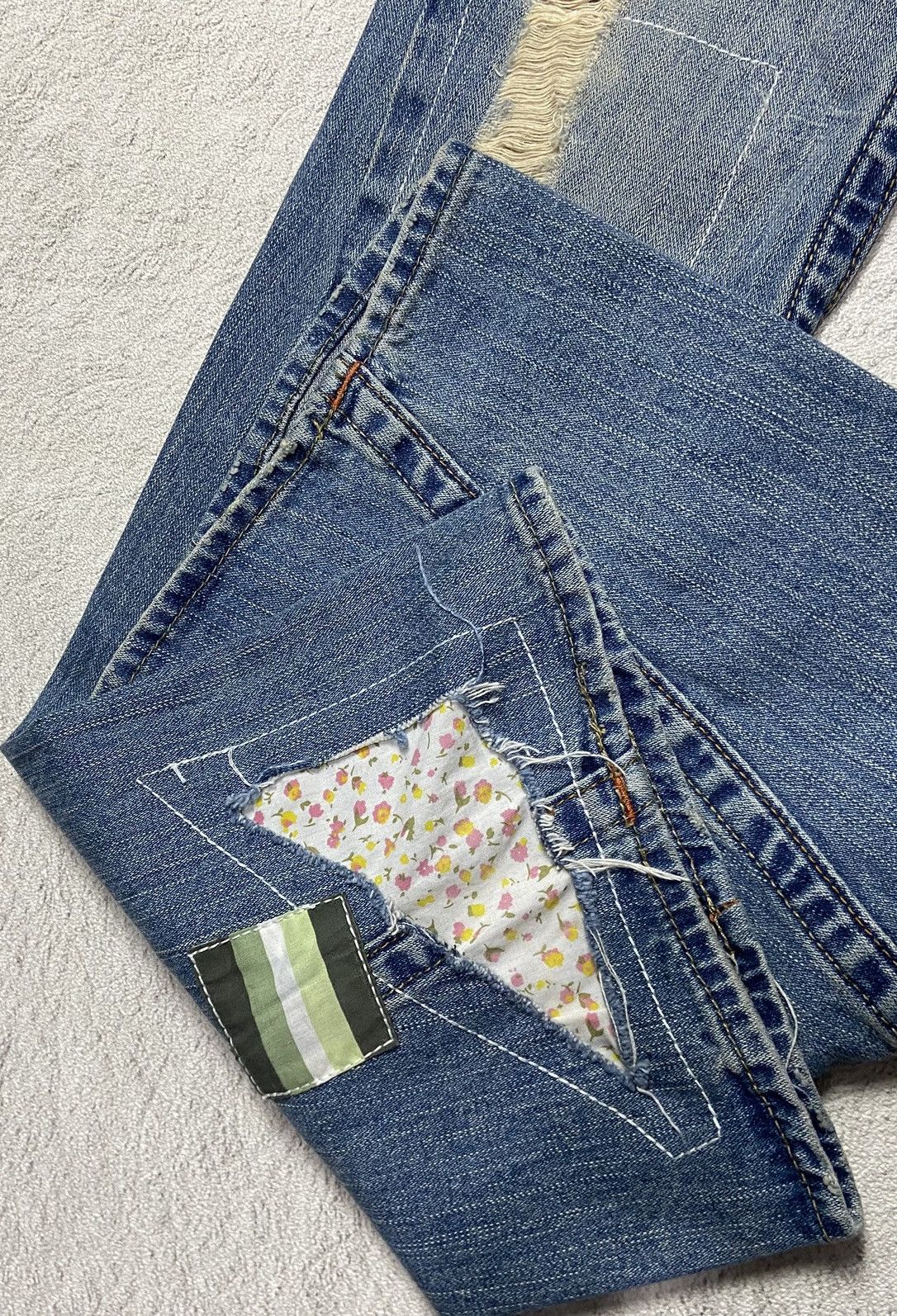 Japanese Brand × True Religion × Vintage Vintage Y2K True Religion Embroidered Flare Jeans Size US 28 / EU 44 - 8 Thumbnail