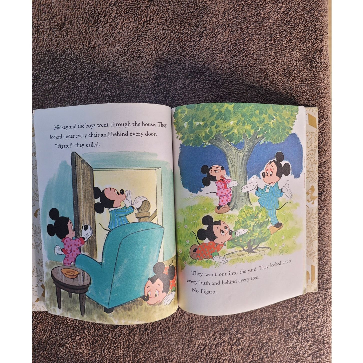 Disney Mickey Mouse "The Kitten Sitters" Book Vintage 1976 Size ONE SIZE - 2 Thumbnail