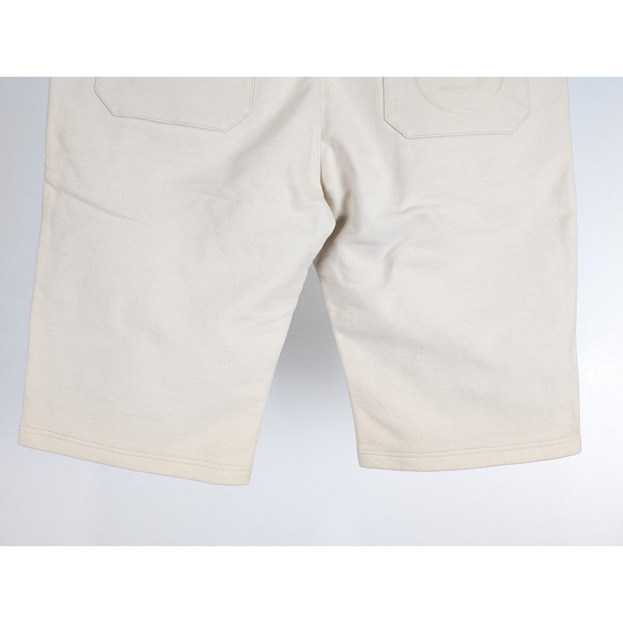 Balmain o1rshd1 B Logo Jogger Short in Beige Size US 32 / EU 48 - 19 Thumbnail