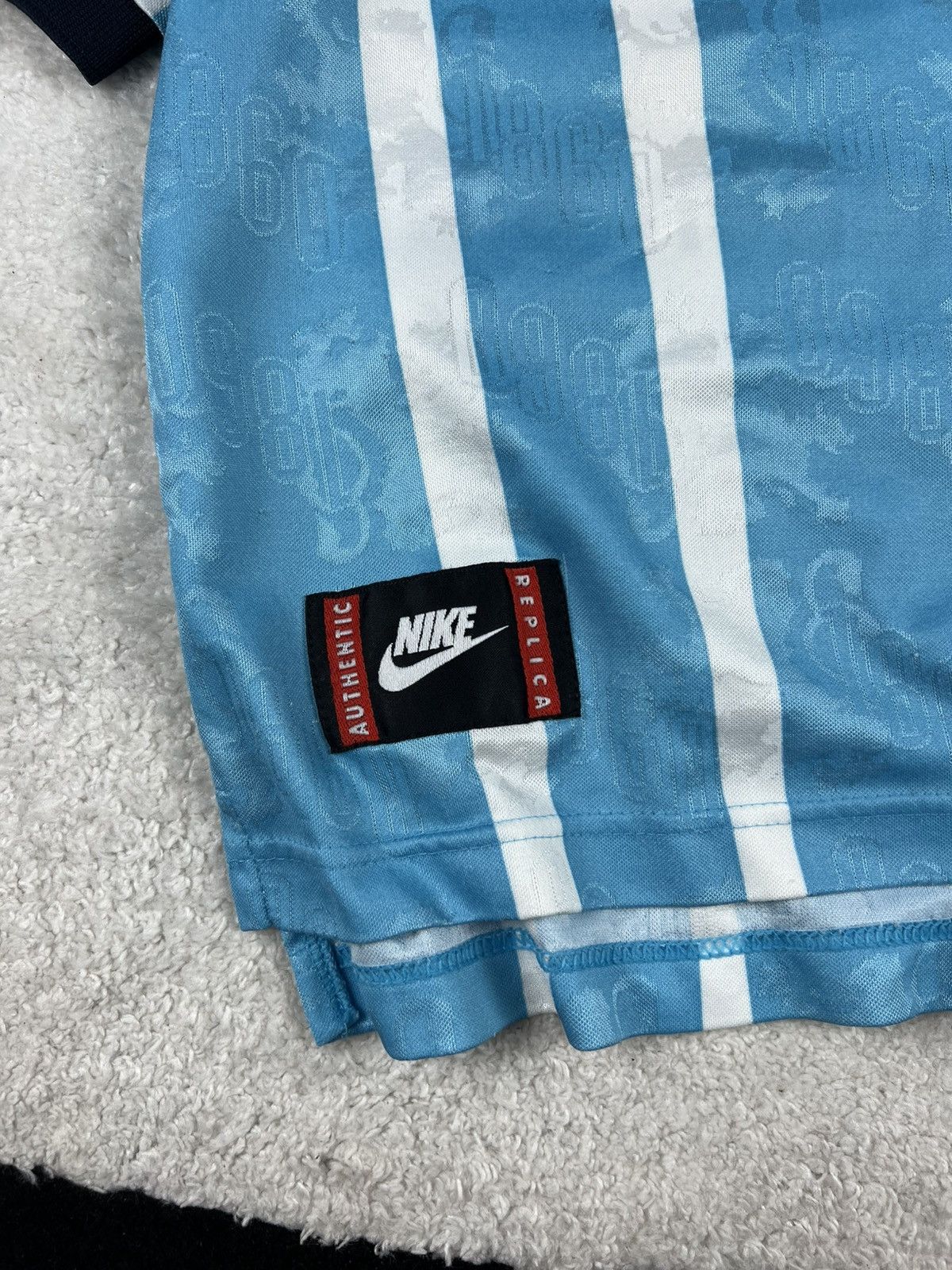 Nike Vintage Nike TSV Munchen 1996/97 Football Kids Soccer Jersey Size US S / EU 44-46 / 1 - 5 Thumbnail