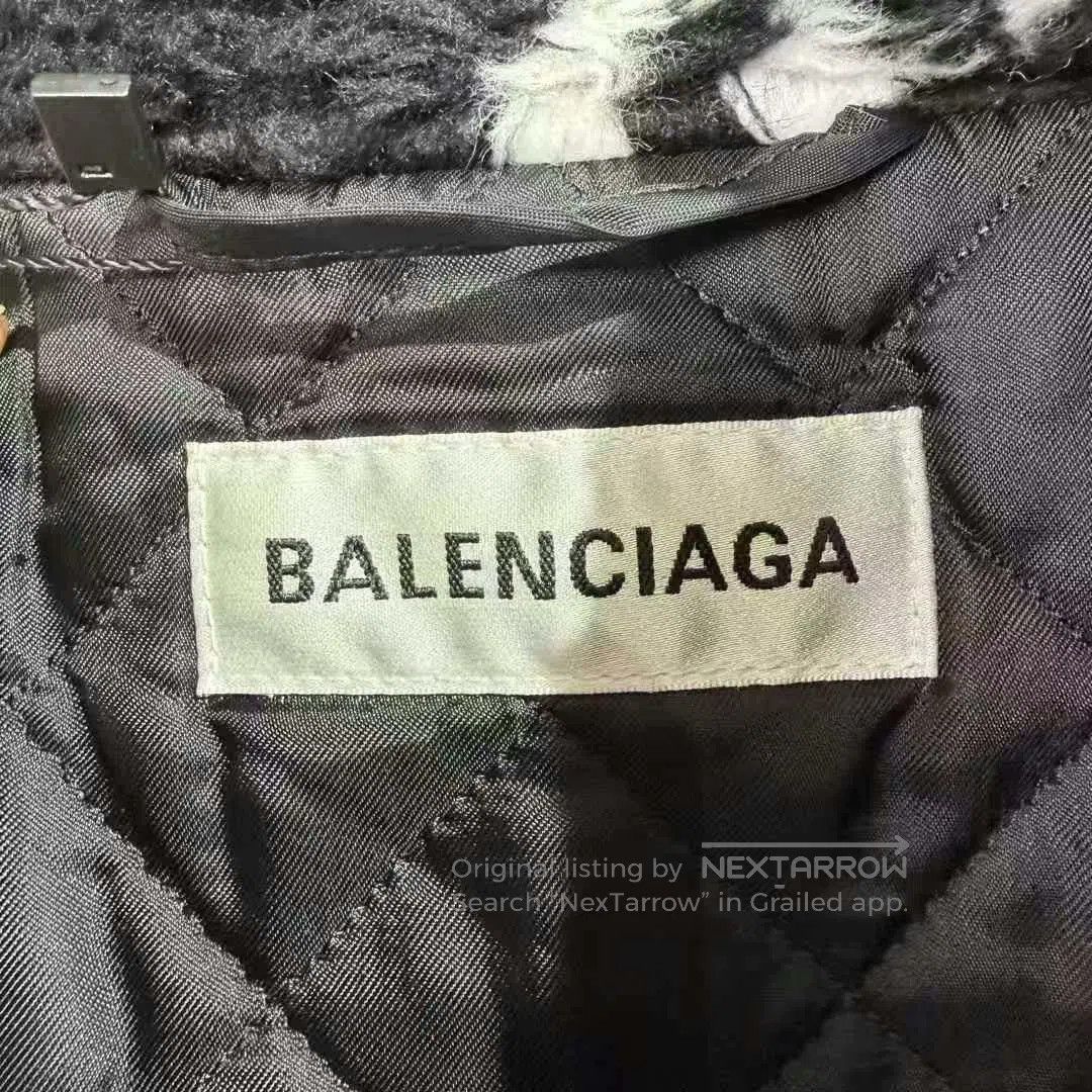 Balenciaga black and white fluffy teddy coat. Size S / US 4 / IT 40 - 4 Thumbnail