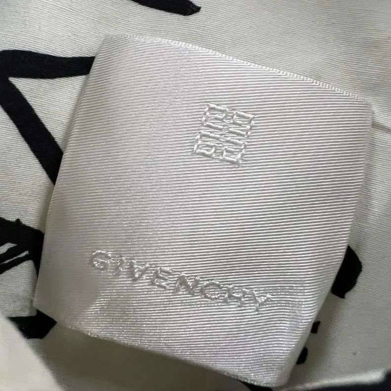 Givenchy Givenchy Graffiti Zipper Short Sleeve Shirt Size US M / EU 48-50 / 2 - 3 Thumbnail