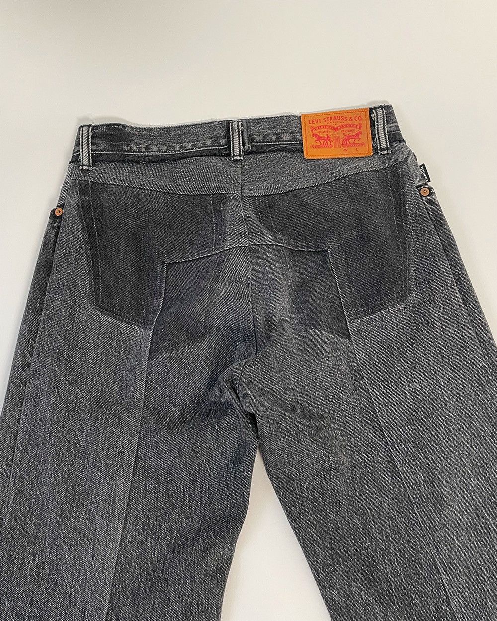 Levi's × Vetements VETEMENTS x LEVI’S SS 17 Restructured Jeans Size US 30 / EU 46 - 7 Thumbnail
