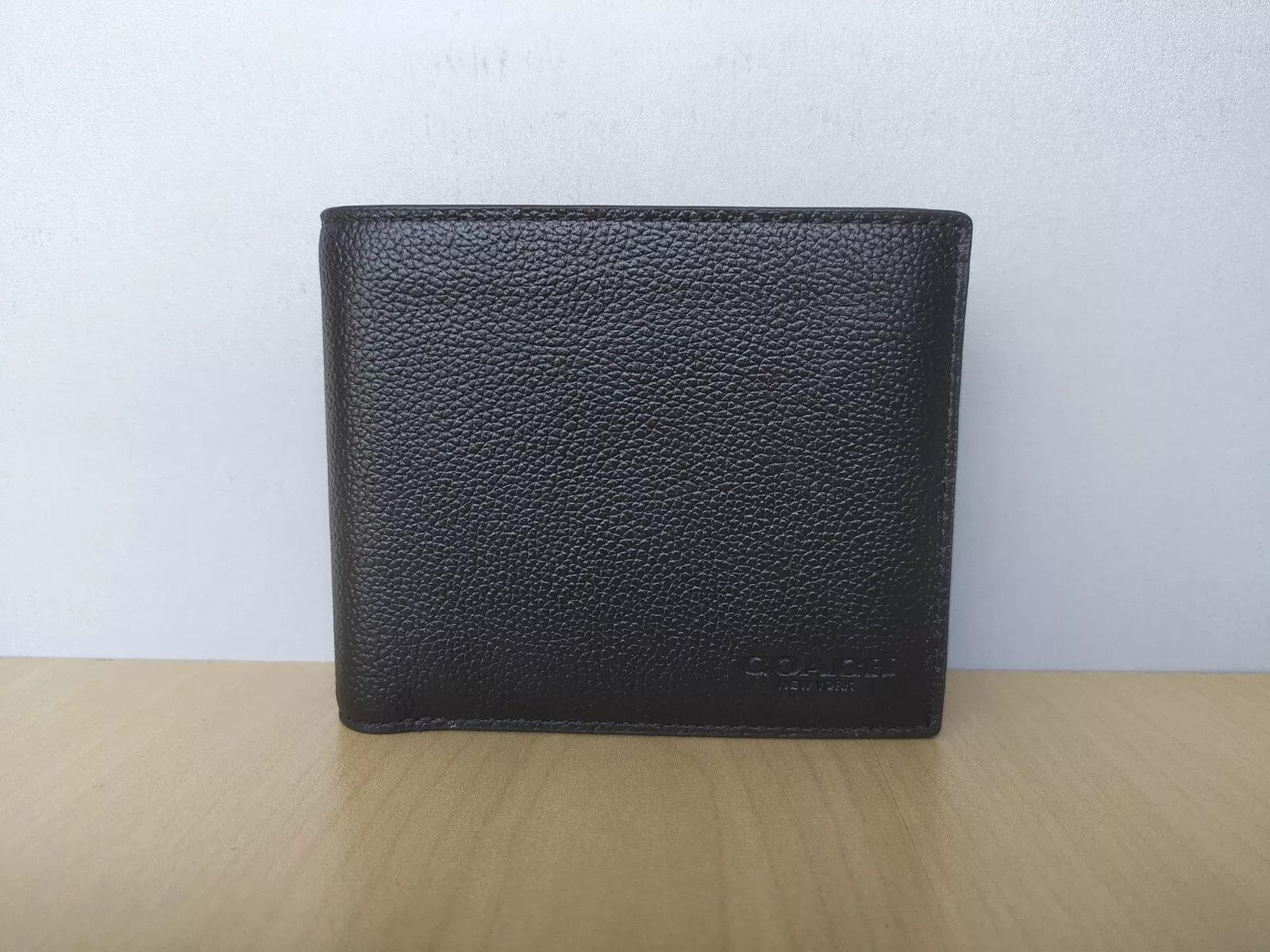 Coach Coach 3 - IN - 1 Leather Wallet T 0564 FREE SHIP Size ONE SIZE - 1 Thumbnail