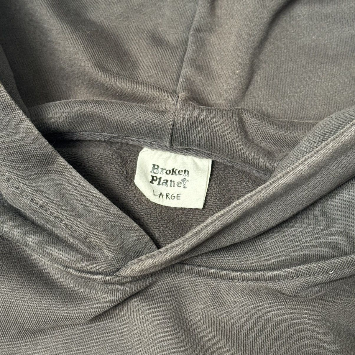 Broken Planet Vintage Rare Broken Planet Fade Hoodie Size US L / EU 52-54 / 3 - 10 Thumbnail