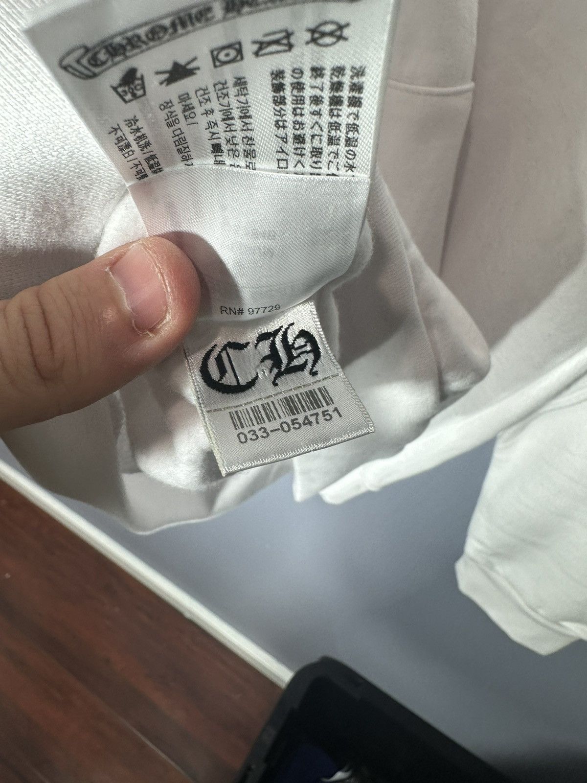 Chrome Hearts Chrome hearts white vertical logo hoodie Size US M / EU 48-50 / 2 - 4 Thumbnail