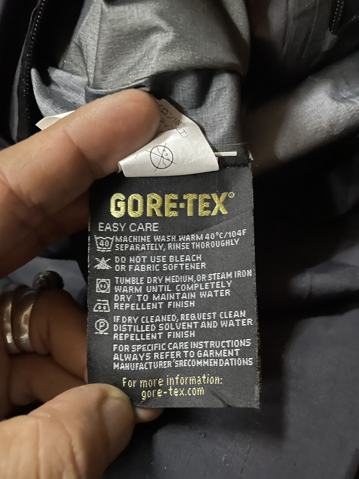 Arc'teryx Arc’teryx GORE-TEX Hooded Windbreaker – Made in Canada DE Size US S / EU 44-46 / 1 - 18 Thumbnail