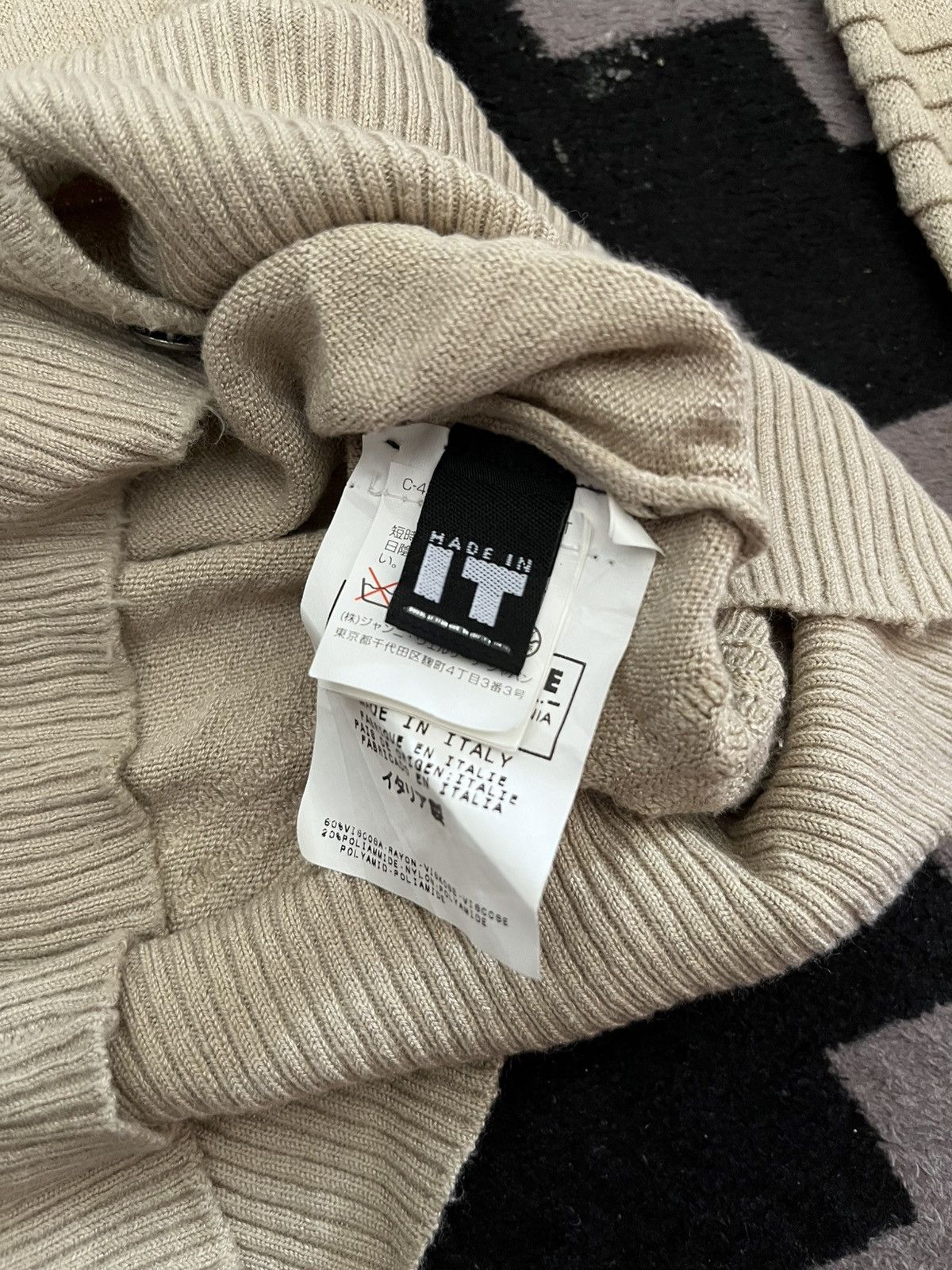 Versace Versace cardigan button knit Size XS / US 0-2 / IT 36-38 - 9 Thumbnail
