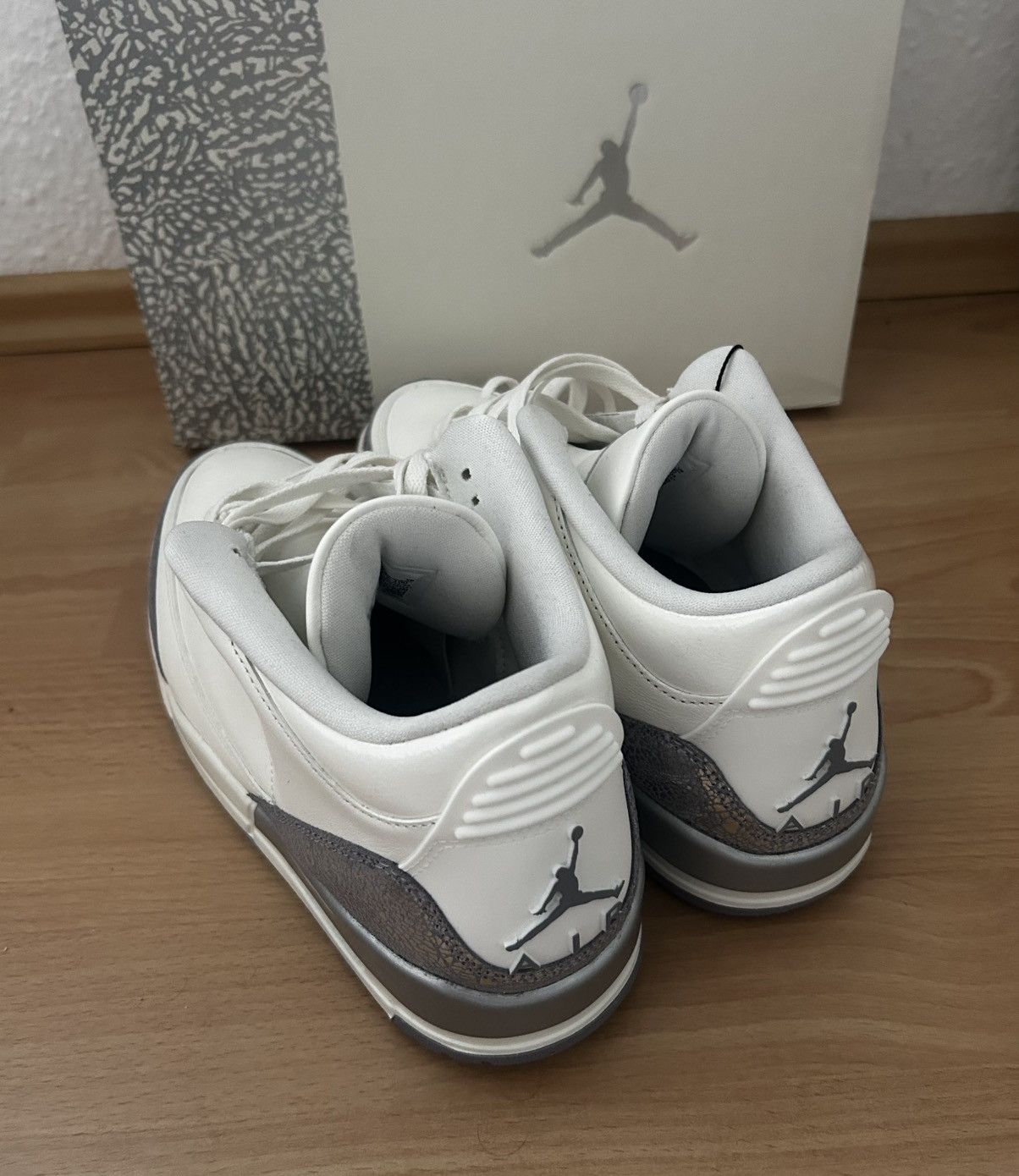 Nike Nike Air Jodan 3 Retro Size US 11.5 / EU 44-45 - 5 Thumbnail