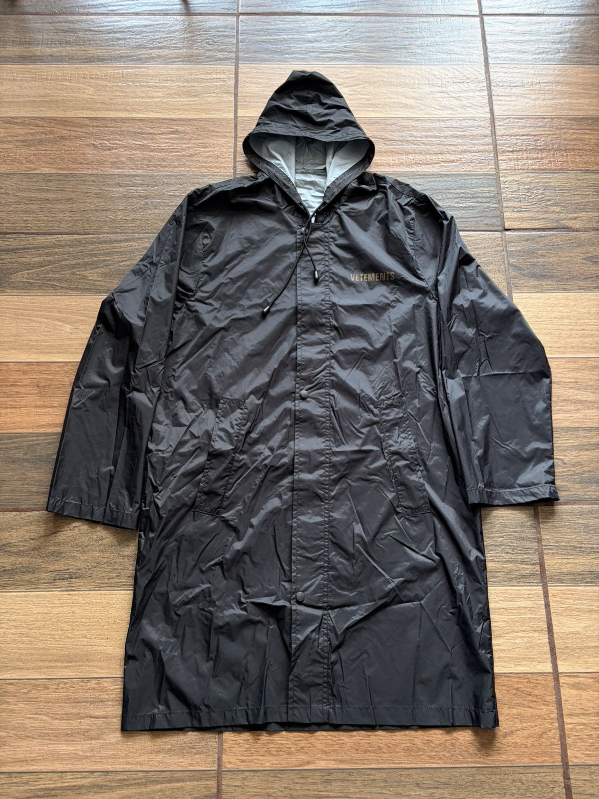 Vetements Vetements 2016 raincoat | Grailed
