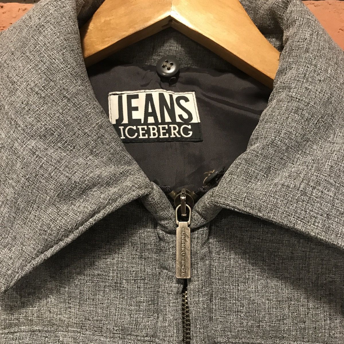 Iceberg × Vintage Iceberg jeans winter puffer jacket grey logo Size S / US 4 / IT 40 - 2 Thumbnail
