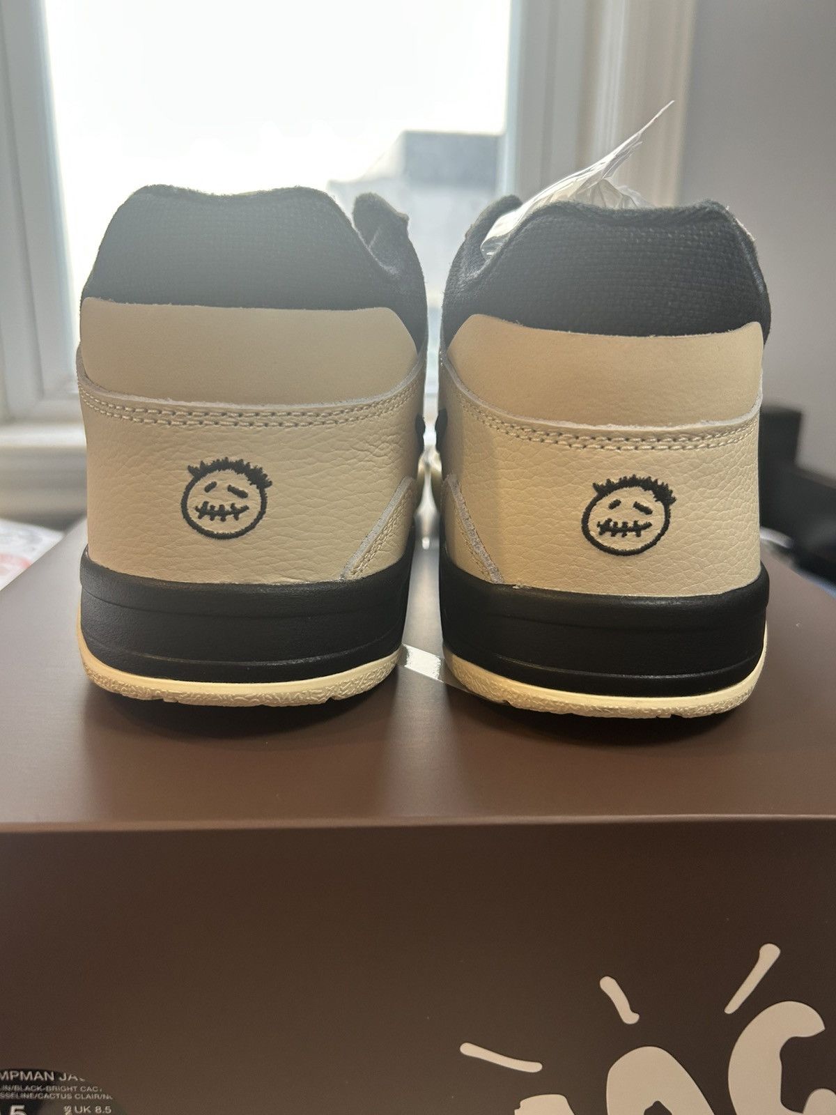 Nike × Travis Scott Jumpman Jack Bright Cactus Size US 9.5 / EU 42-43 - 6 Thumbnail