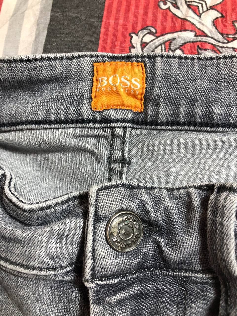 Hugo Boss Dirty Painted Distressed Thrashed Faded Baggy Jeans Y2K Size US 32 / EU 48 - 7 Thumbnail