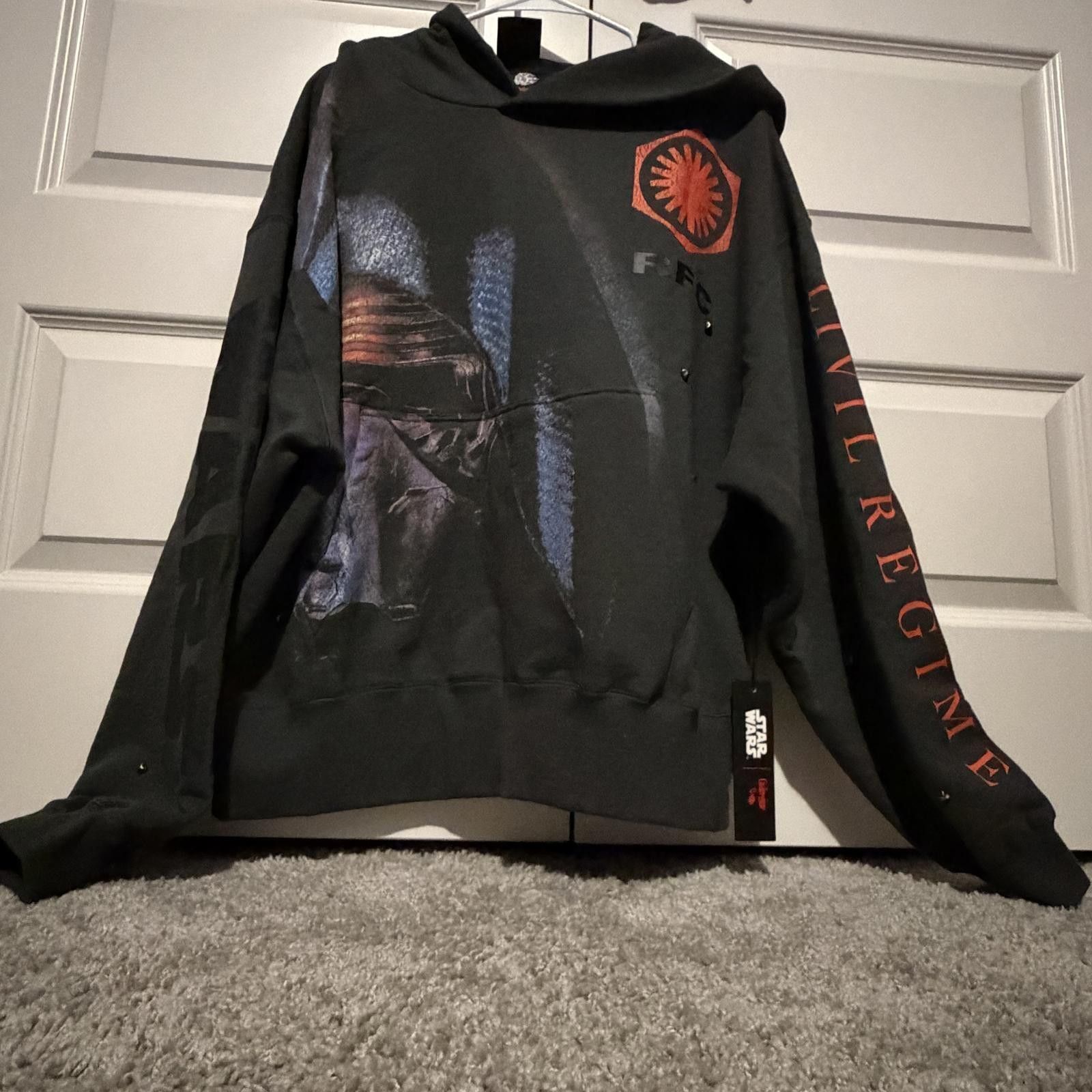 Civil Regime CIVIL REGIME Star Wars Kylo Ren Snow Shadows Hoodie XL RARE Size US XL / EU 56 / 4 - 1 Thumbnail