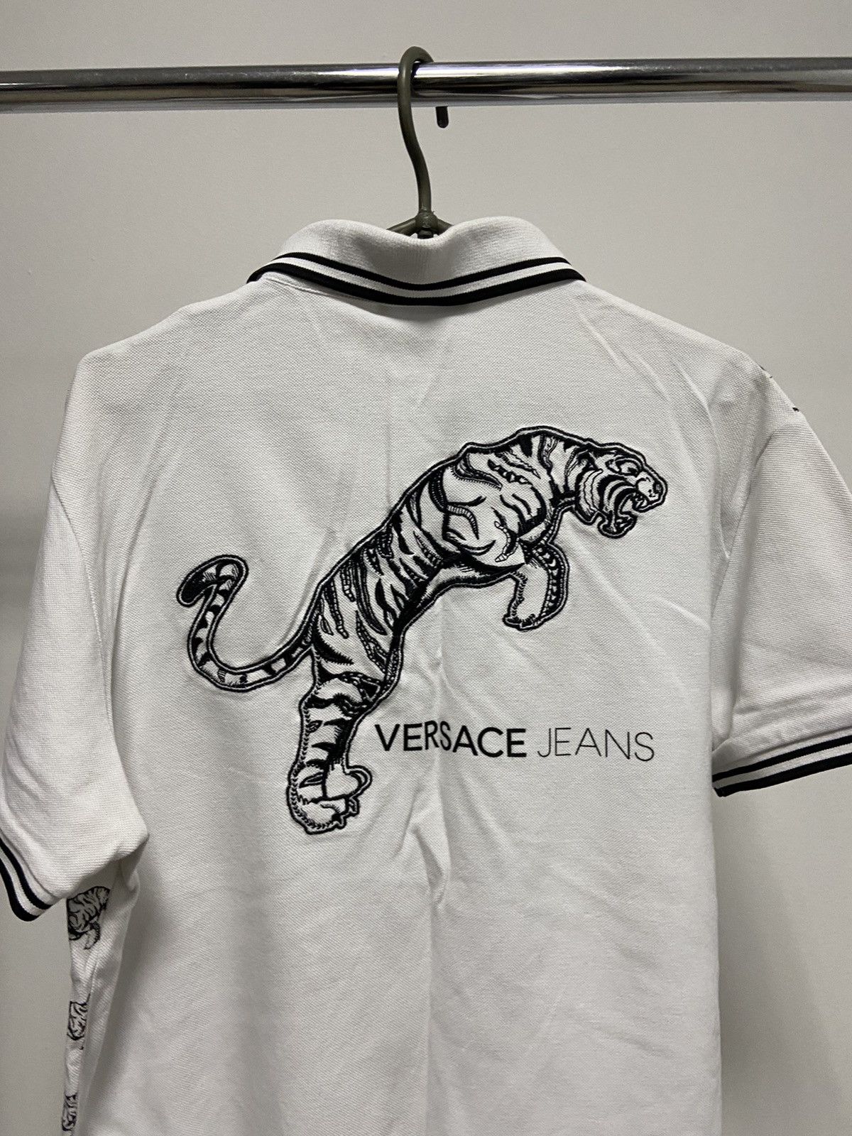 Versace × Vintage Versace jeans Vintage Polo monogram big logo tiger 🐯 Size US L / EU 52-54 / 3 - 4 Thumbnail