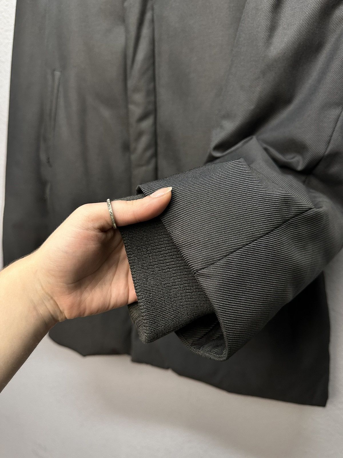 Giorgio Armani Husky grey padded overcoat minimalist Japan tech style Size US L / EU 52-54 / 3 - 6 Thumbnail