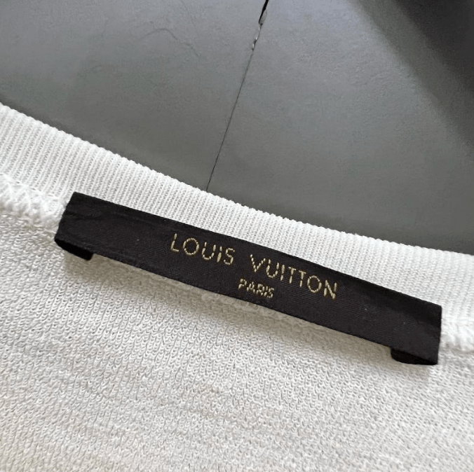 Louis Vuitton Louis Vuitton Long Sleeve T-shirt Size US S / EU 44-46 / 1 - 3 Thumbnail