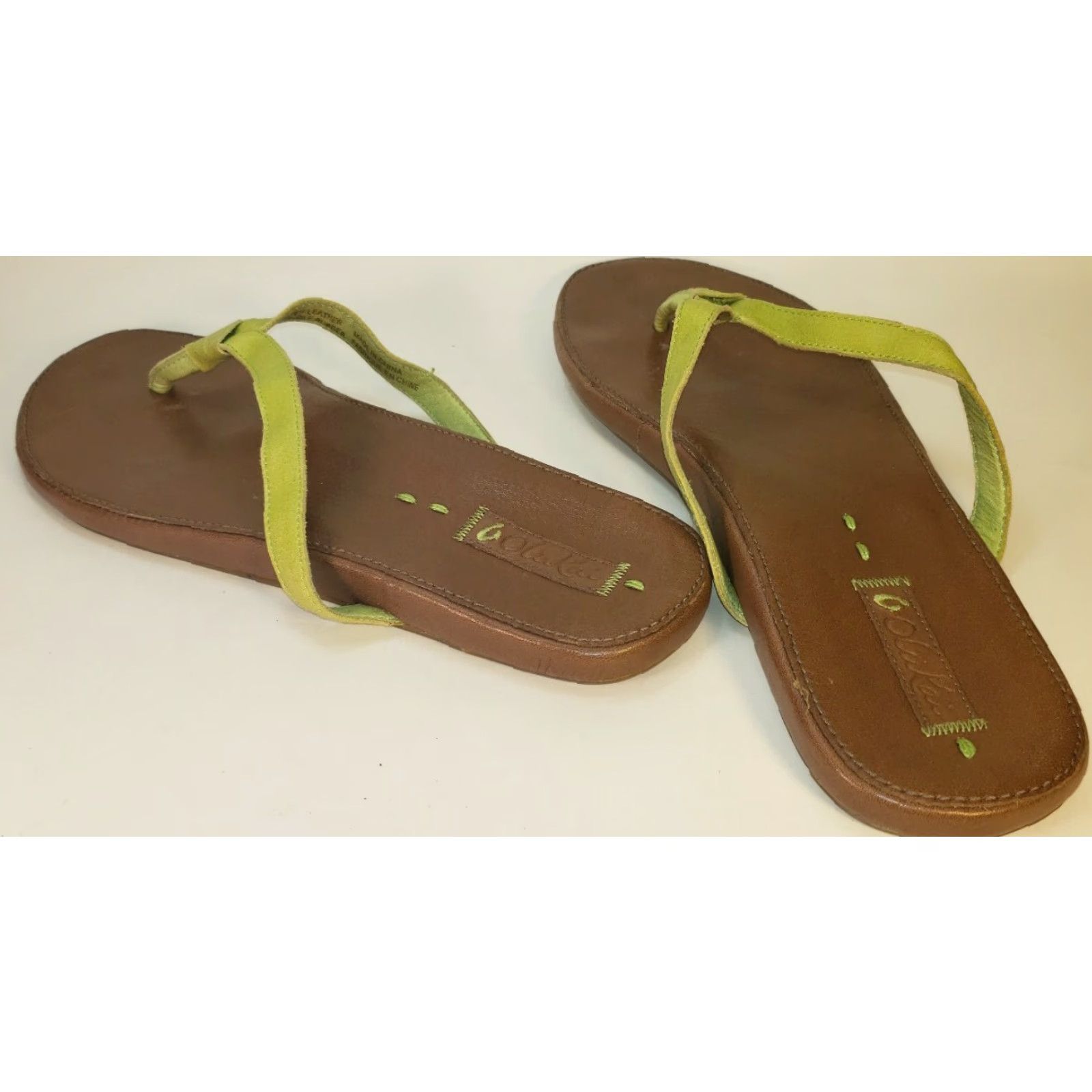 Olukai OluKai Hulali Flats Sandal Flip Flop Women's Size 11M Green Leather Straps Sandals Casual Comfort Arch Support Leather Insole M Strap Size US 11 / IT 41 - 6 Thumbnail