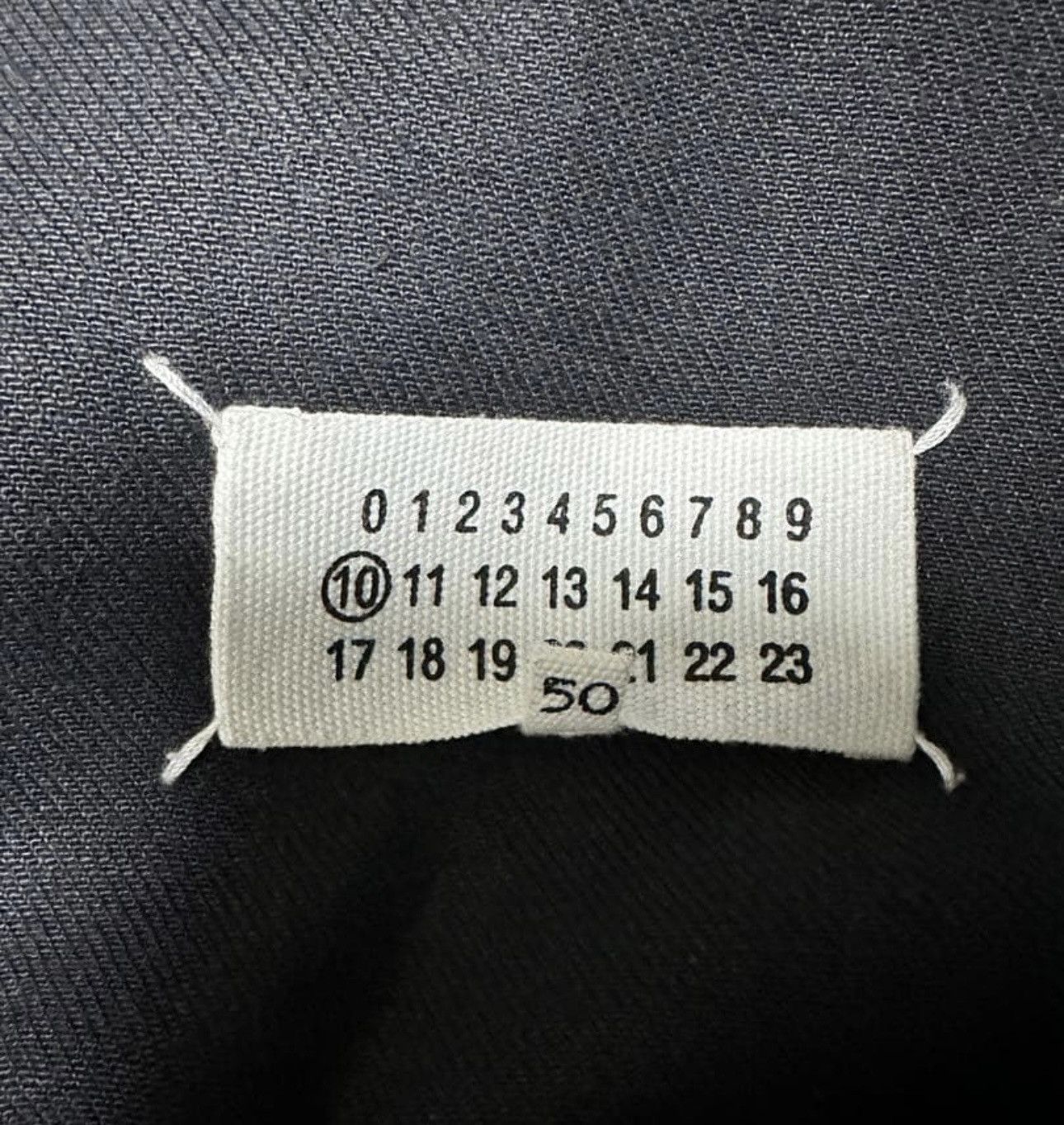 Maison Margiela Reconstructed Jean Jacket S30AM0533 in Nero Size US L / EU 52-54 / 3 - 7 Thumbnail