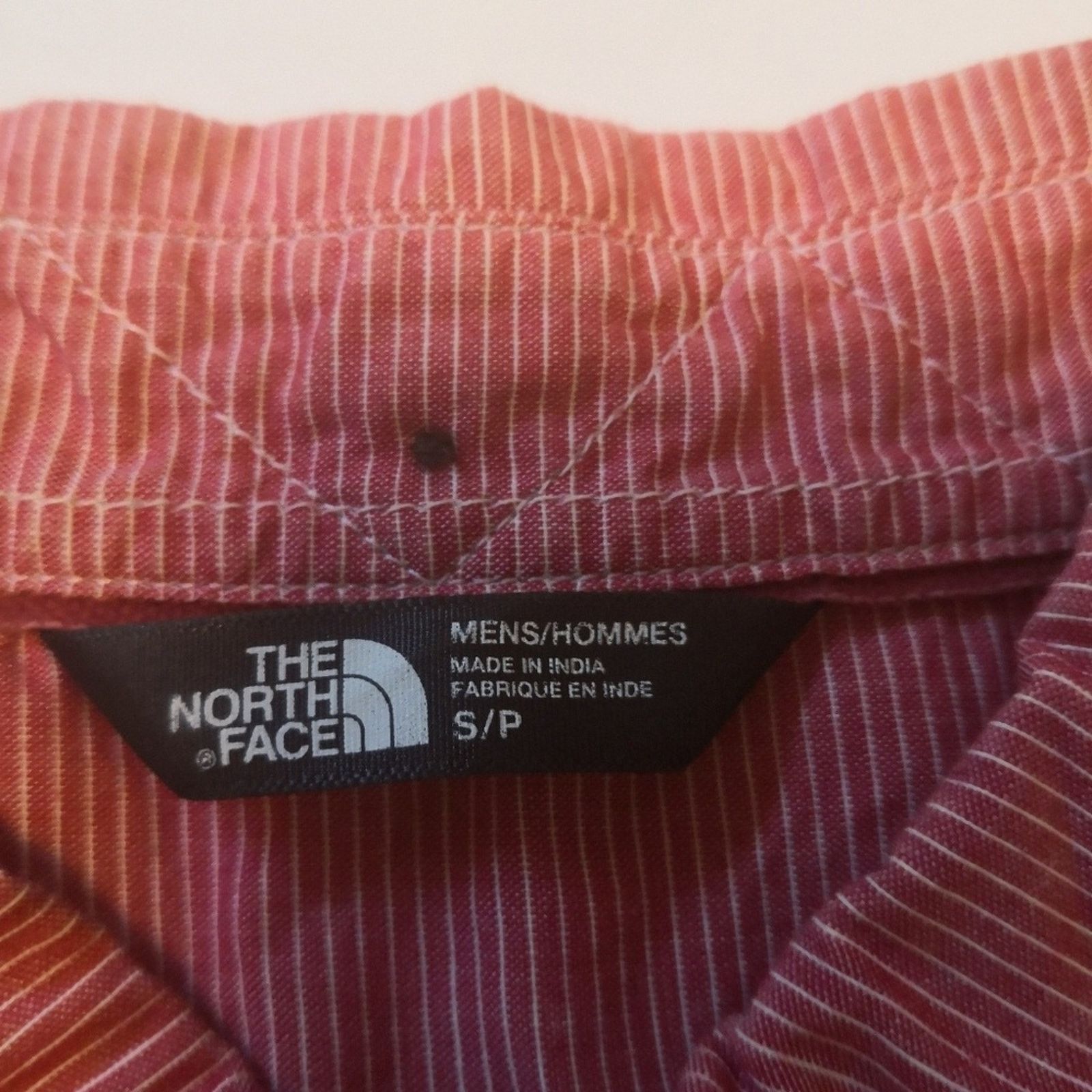 The North Face The North Face Red/White Short Sleeve Buttondown Shirt S Size US S / EU 44-46 / 1 - 4 Thumbnail