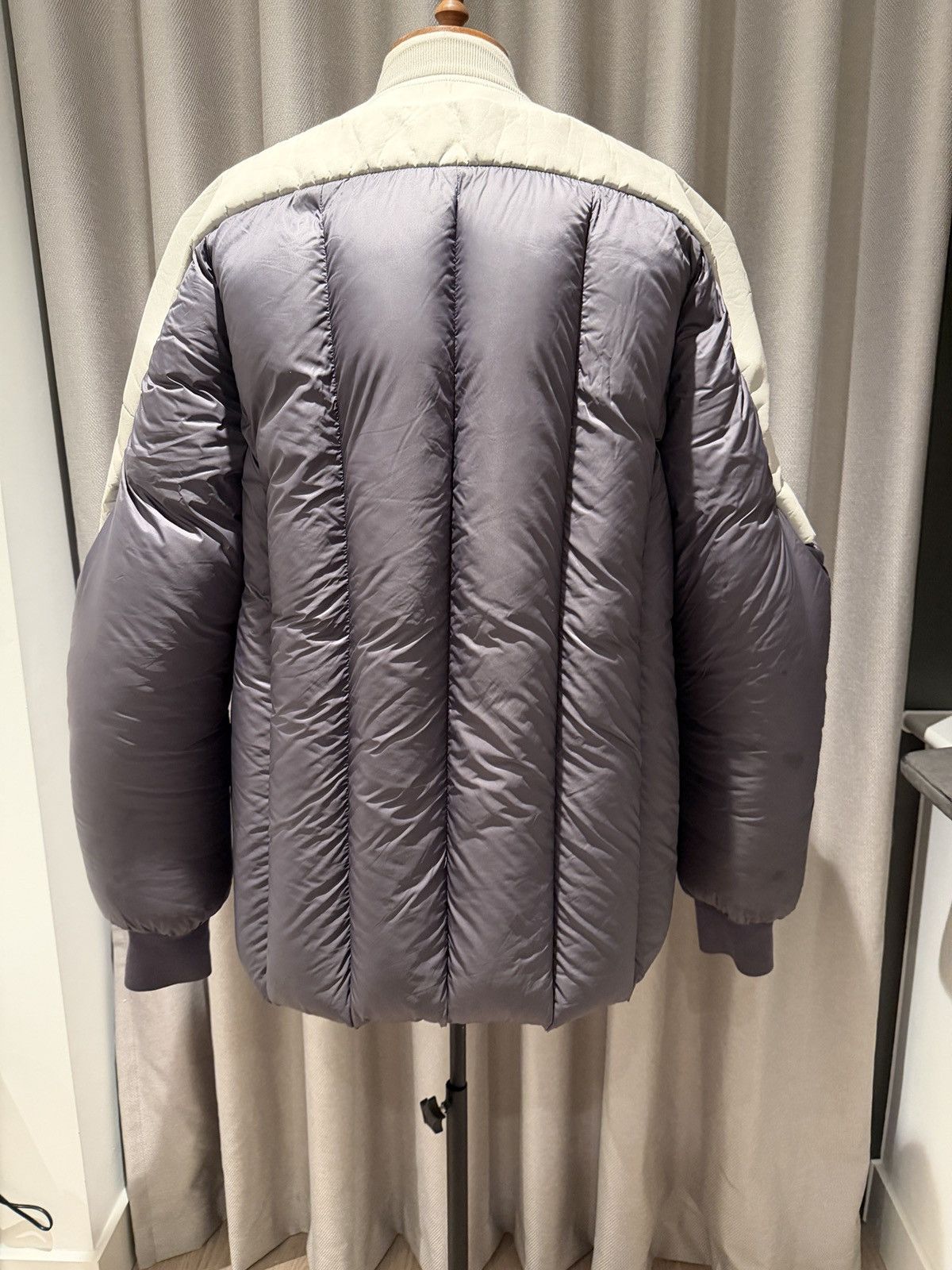 Rick Owens Rick Owens FW20 “Oyster” down jacket. Size US M / EU 48-50 / 2 - 3 Thumbnail