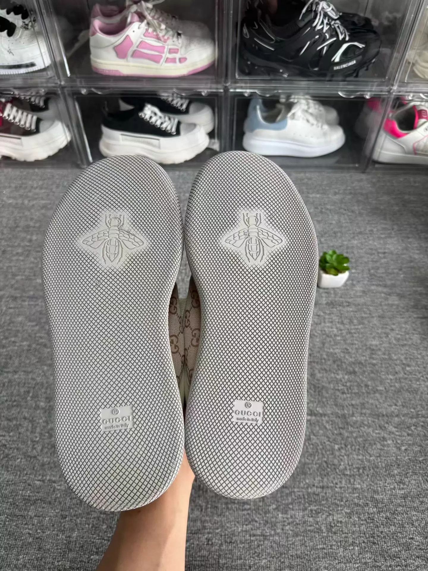 Gucci Gucci shoe 40.5 like new original box no side tag full tread Size US 7.5 / EU 40-41 - 7 Thumbnail
