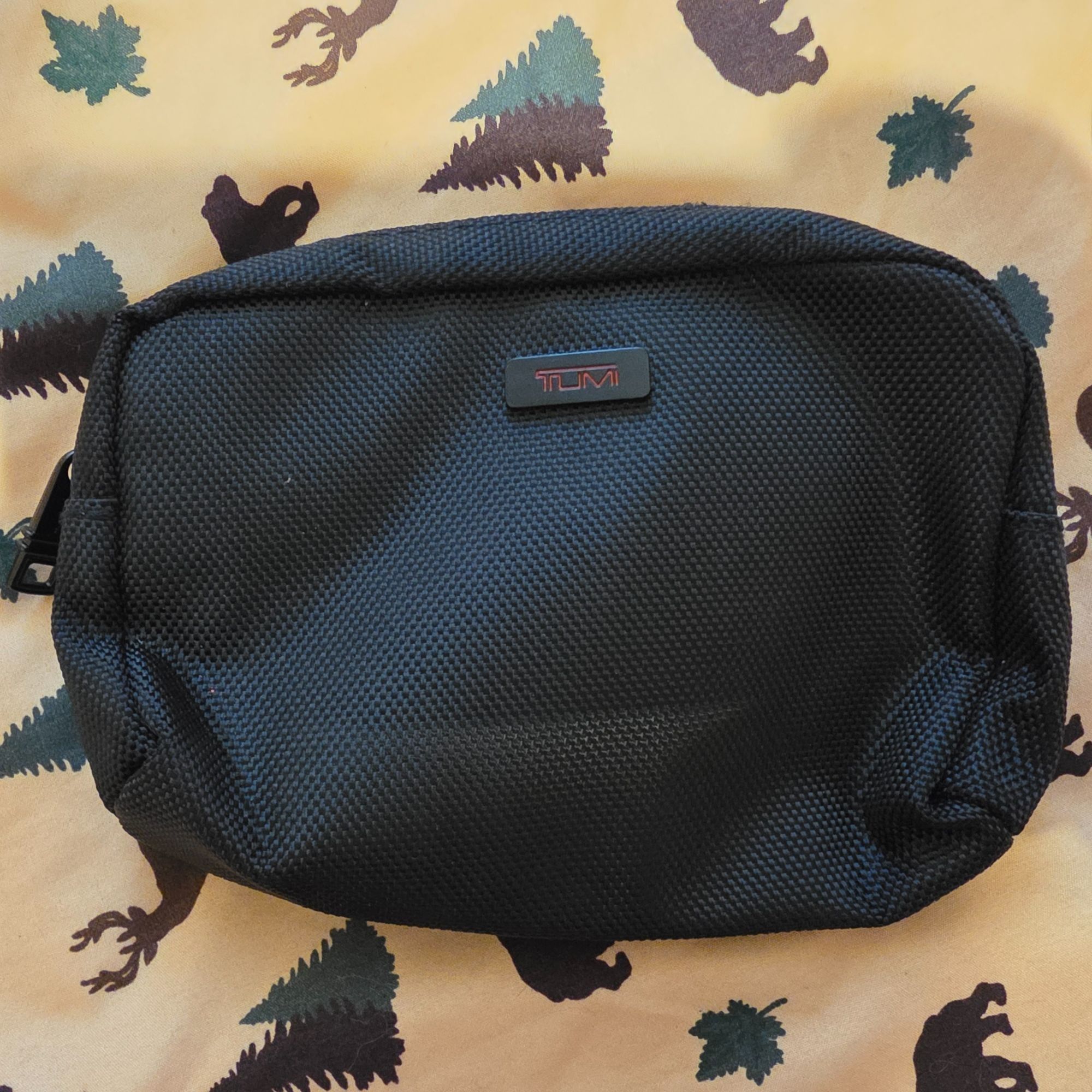 Tumi Tumi For Delta Black Toiletry Bags Travel Organizer Pouch St Size ONE SIZE - 1 Thumbnail