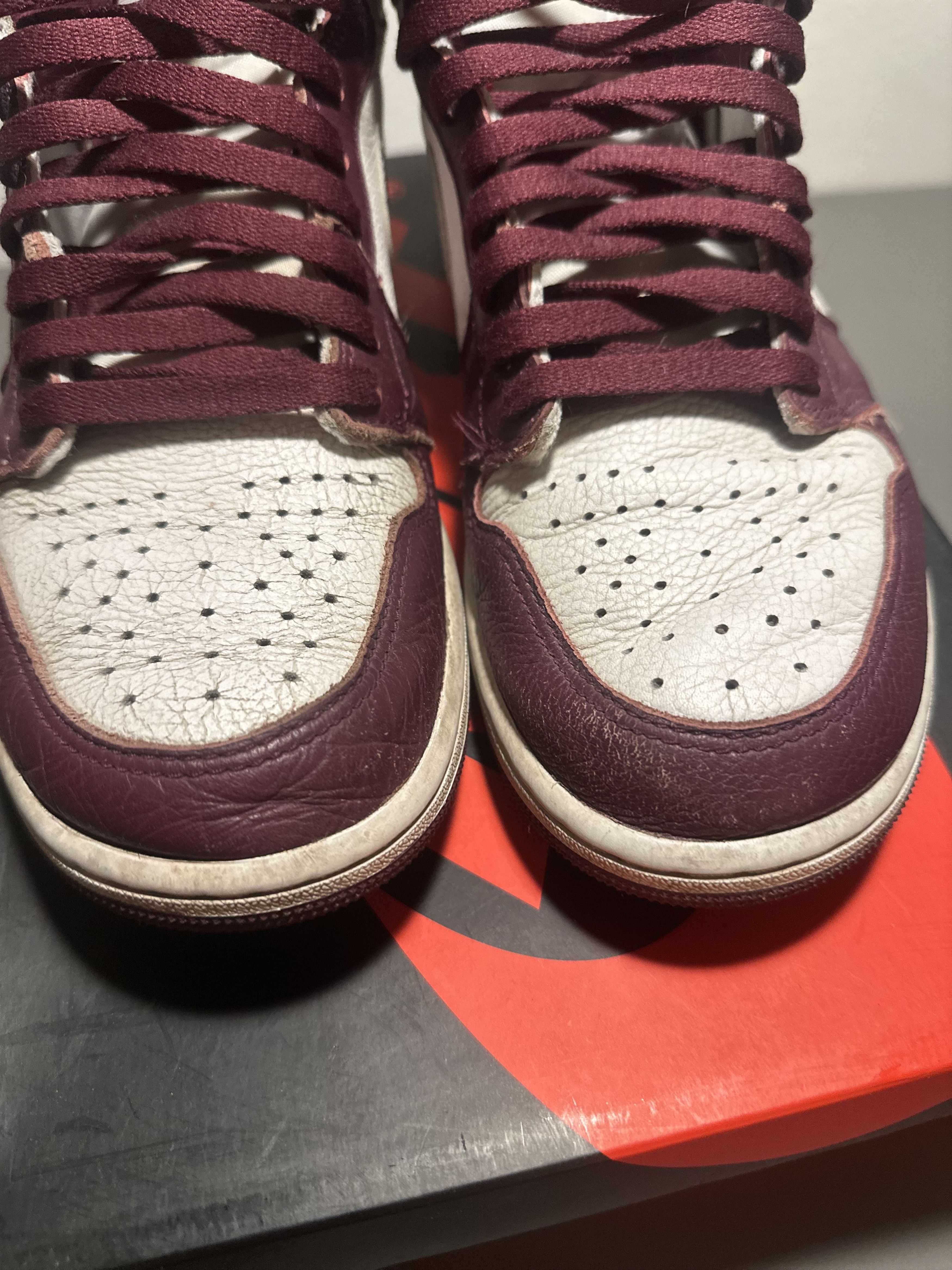 Jordan Brand Jordan 1 High Bourdeaux Size US 10 / EU 43 - 5 Thumbnail