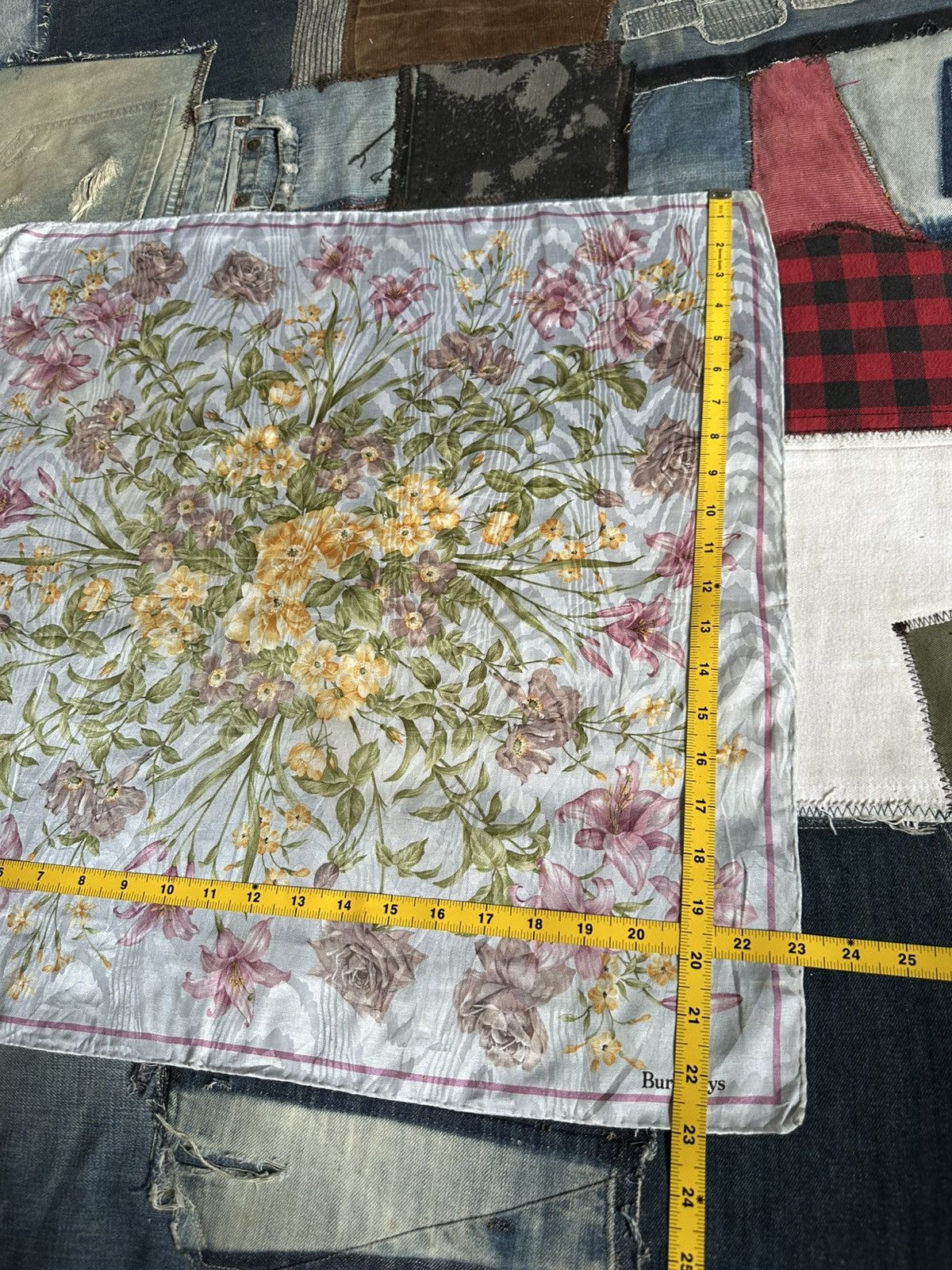 Vintage Vintage Burberry Handkerchief/ Neckerchief/ Bandana Size ONE SIZE - 17 Thumbnail