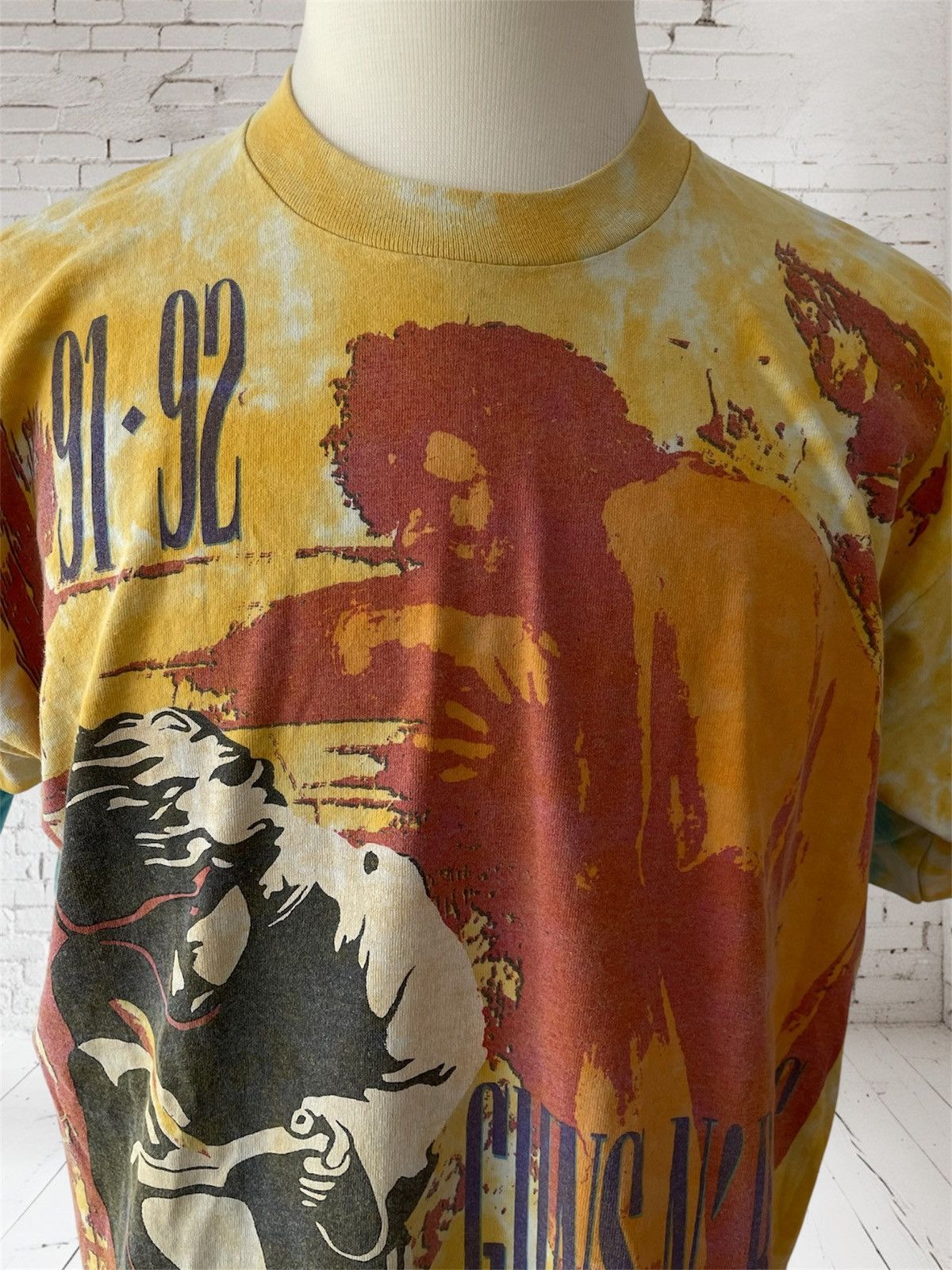 Liquid Blue Vintage Guns N' Roses T-Shirt, Illusion Tour 91-92 Size US XL / EU 56 / 4 - 2 Thumbnail
