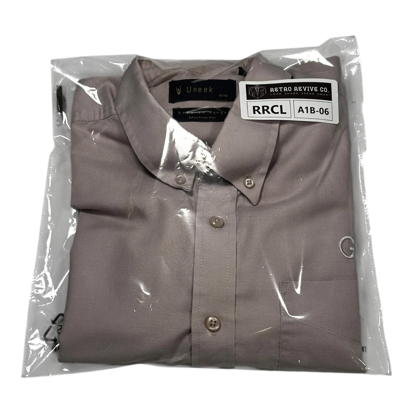 Other Uneek Shirt Men's UK Size L Grey Short Sleeve Embroidered Size US L / EU 52-54 / 3 - 12 Thumbnail