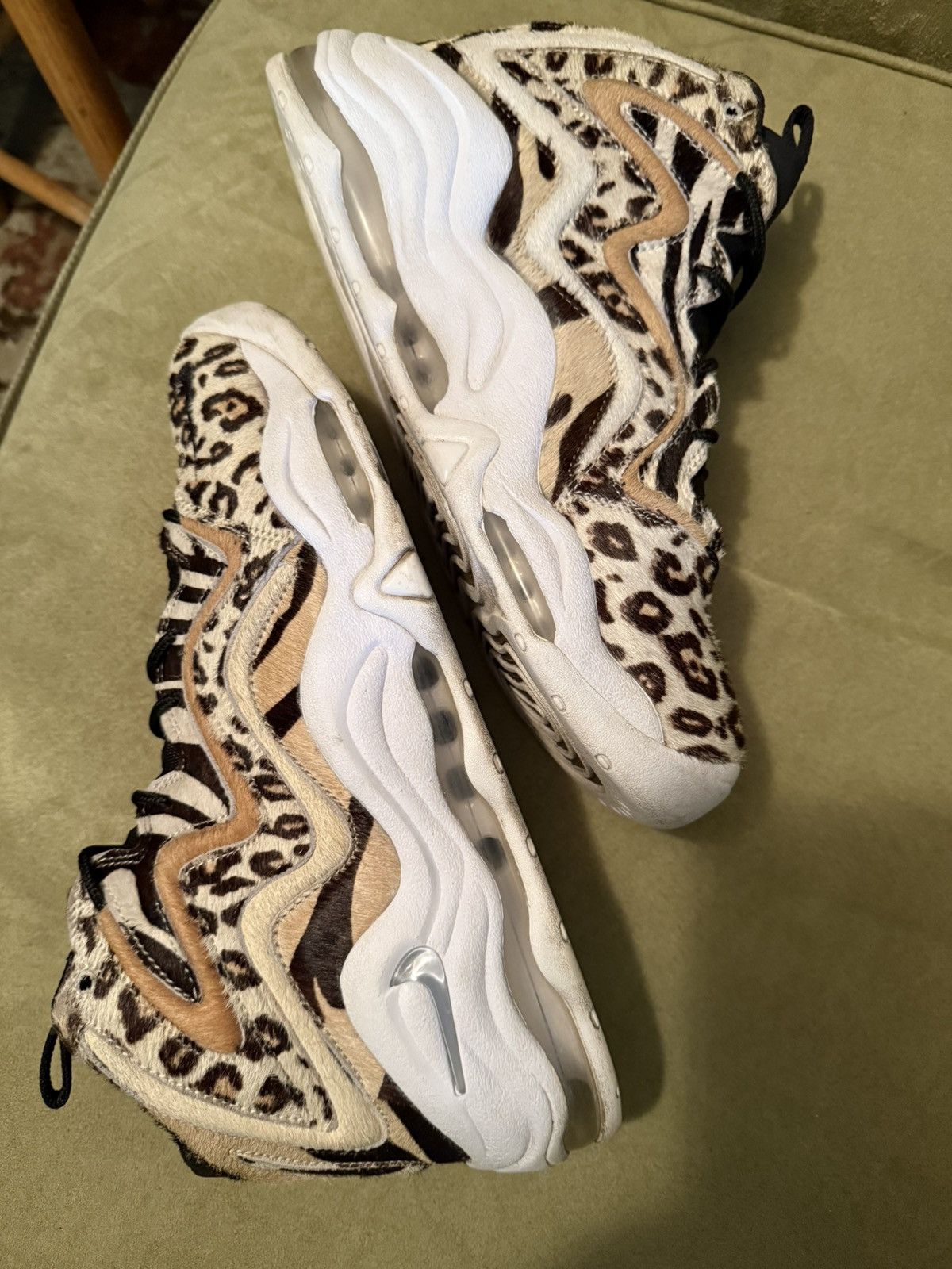 Kith × Nike Nike + Kith Air Pippen 1 Chimera Animal Print EXC! OG Box 11 Size US 11 / EU 44 - 7 Thumbnail